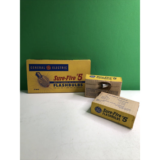 GE Sure-Fire #5B Flashbulbs Vintage Box Of 8 Photography Accessories Camera
