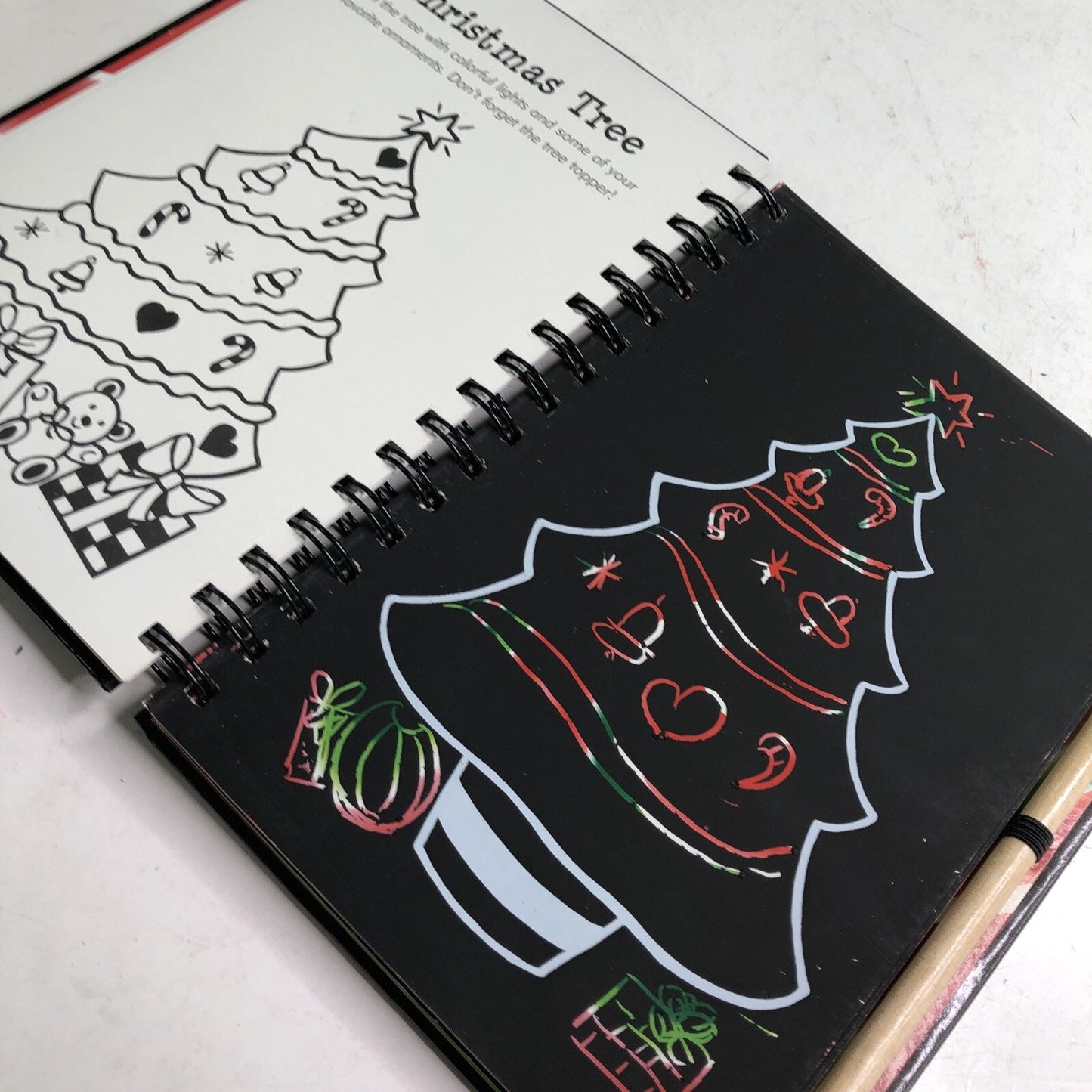 Merry Christmas Scratch and Sketch: An Art Activity Book for Aspiring Artists