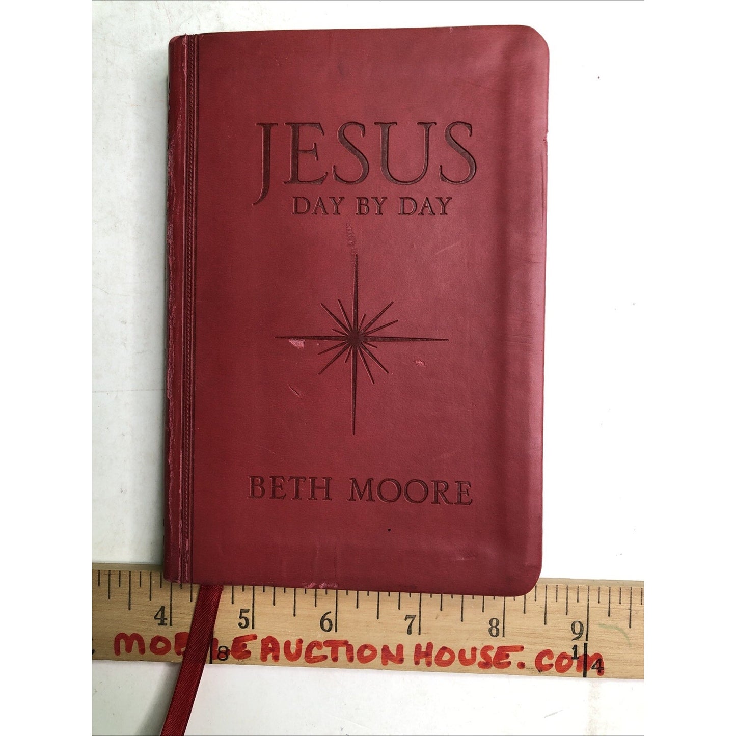 Jesus Day by Day - Beth Moore - 2013 Red Leather Bound Devotional 6.25 x 4.25