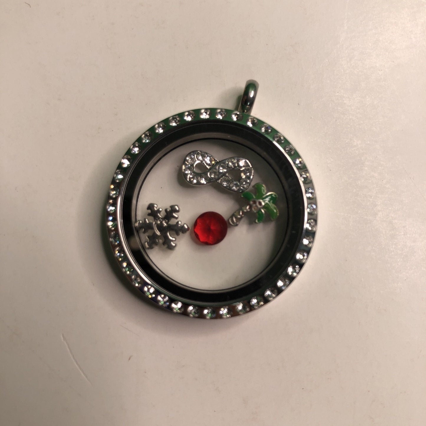 Origami Owl LK1013 Large Silver Hinge Locket w/Swarovski Crystals + 4 Charms