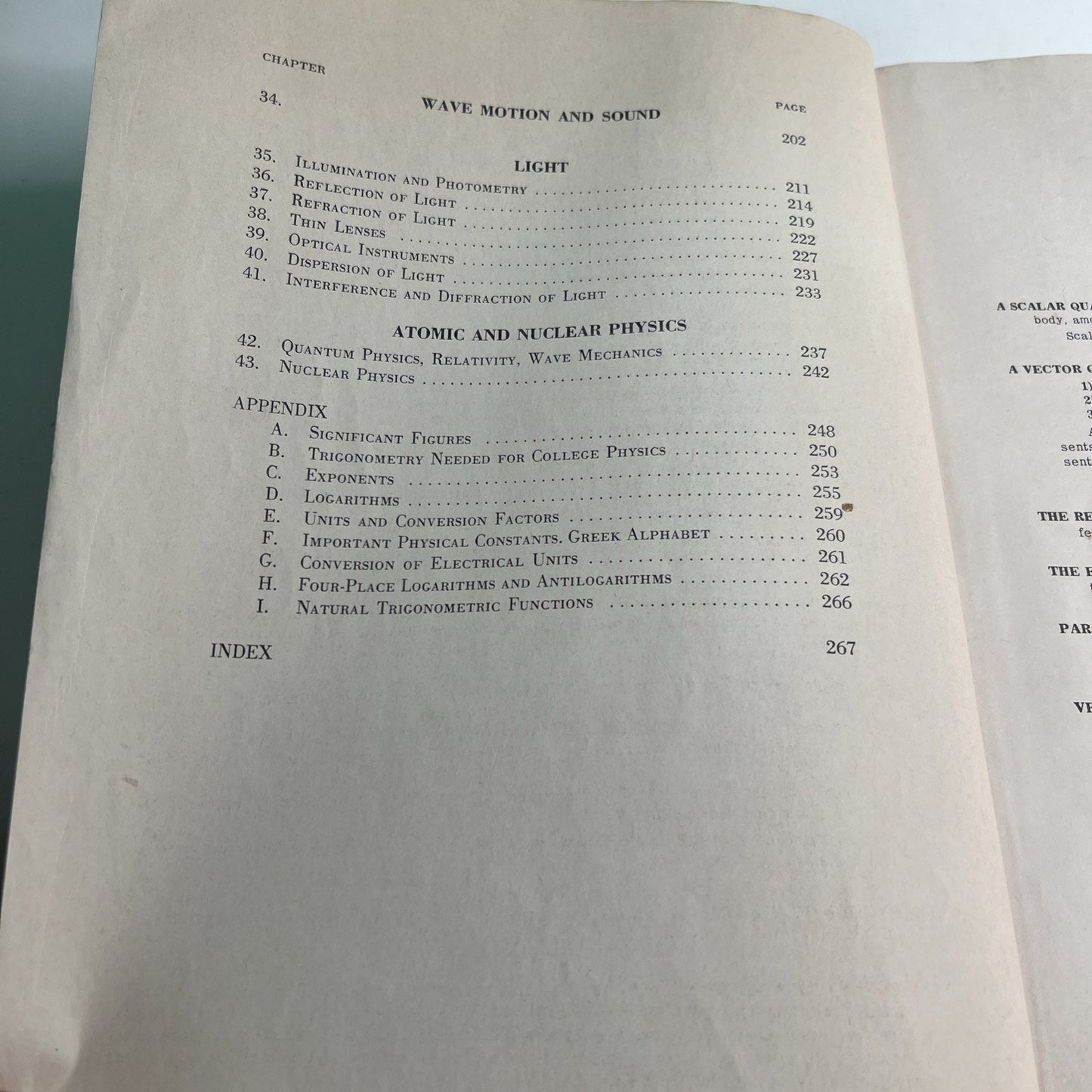 Schaum's Outline Series Theory and Problems of College Physics Sixth Edition PB