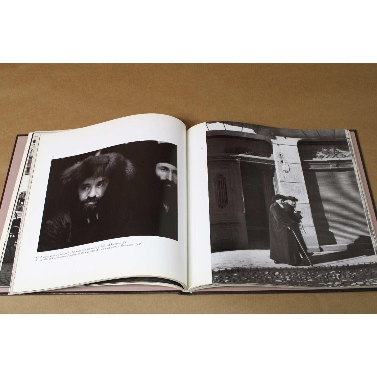VTG 1983 Hardcover First Edition, A Vanished World, Roman Vishniac, Photography