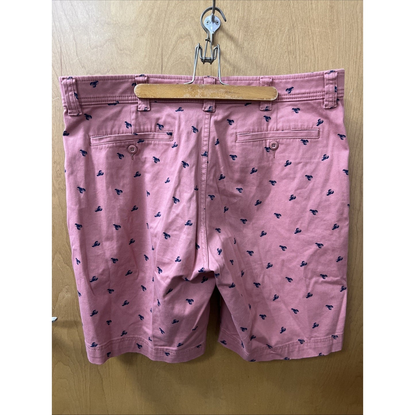 St. John's Bay Men's Comfort Stretch Chino Shorts Size 36 Bermuda Lobster