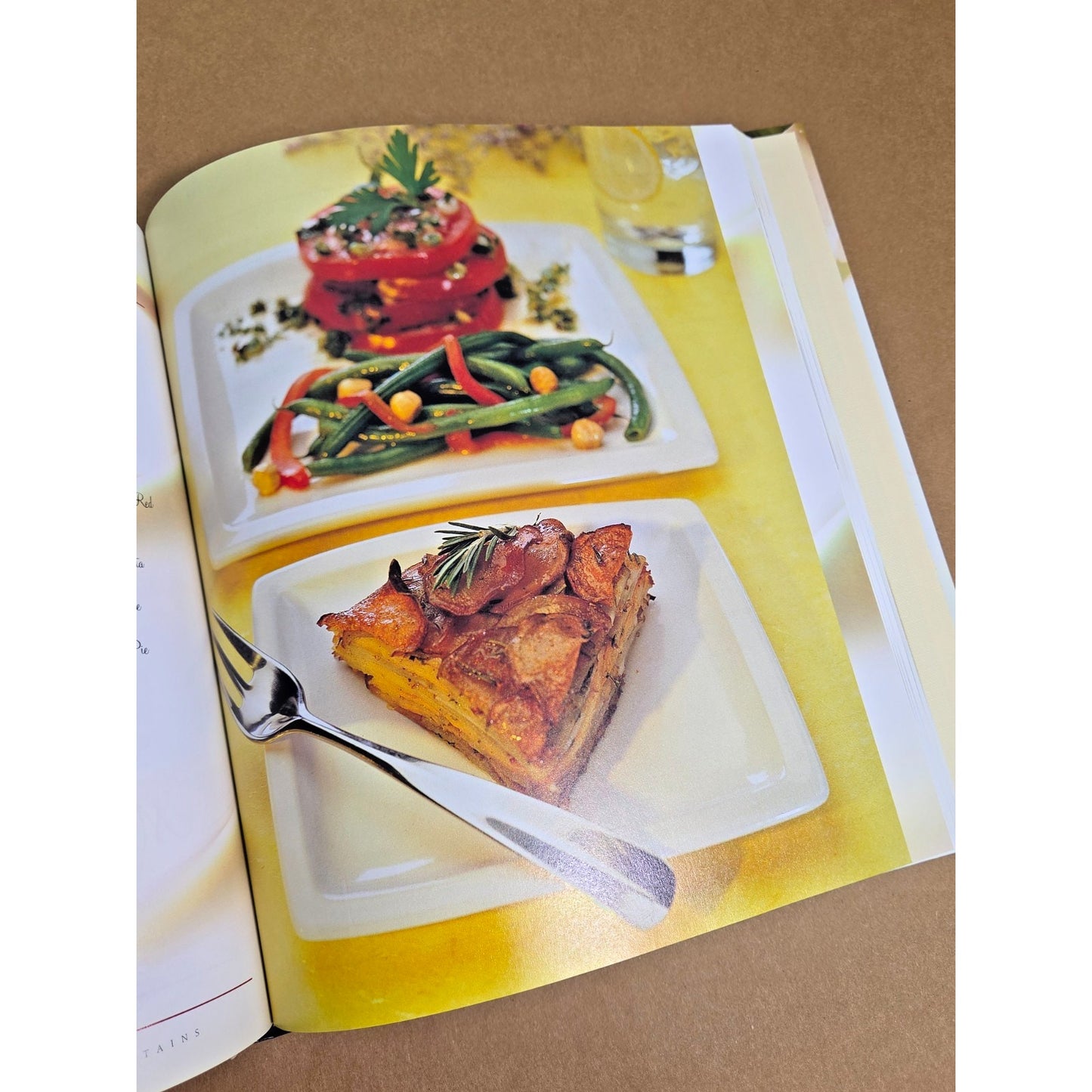 An Occasion to Gather: Milwaukee Entertains Junior League Cookbook - Like New