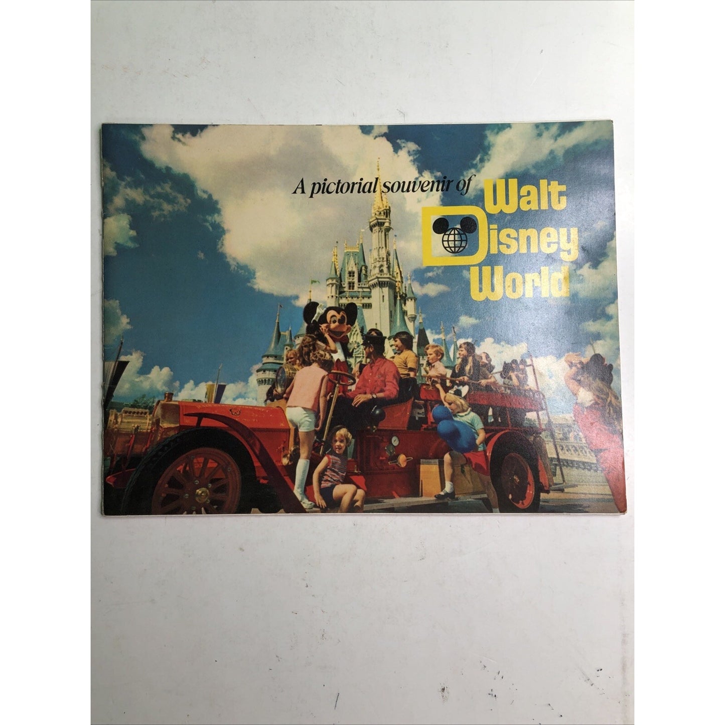 Walt Disney A Pictorial Souvenir Walt Disney World Book Booklet 1970s