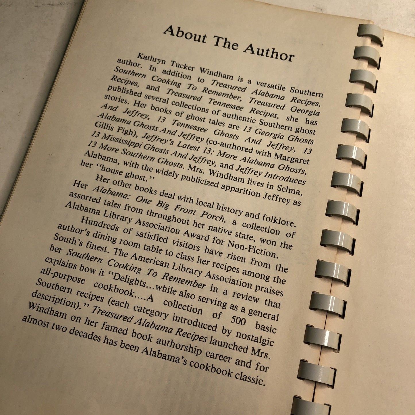 VTG Treasured Alabama Recipes Cookbook KATHRYN TUCKER WINDHAM 1983 11th Printing