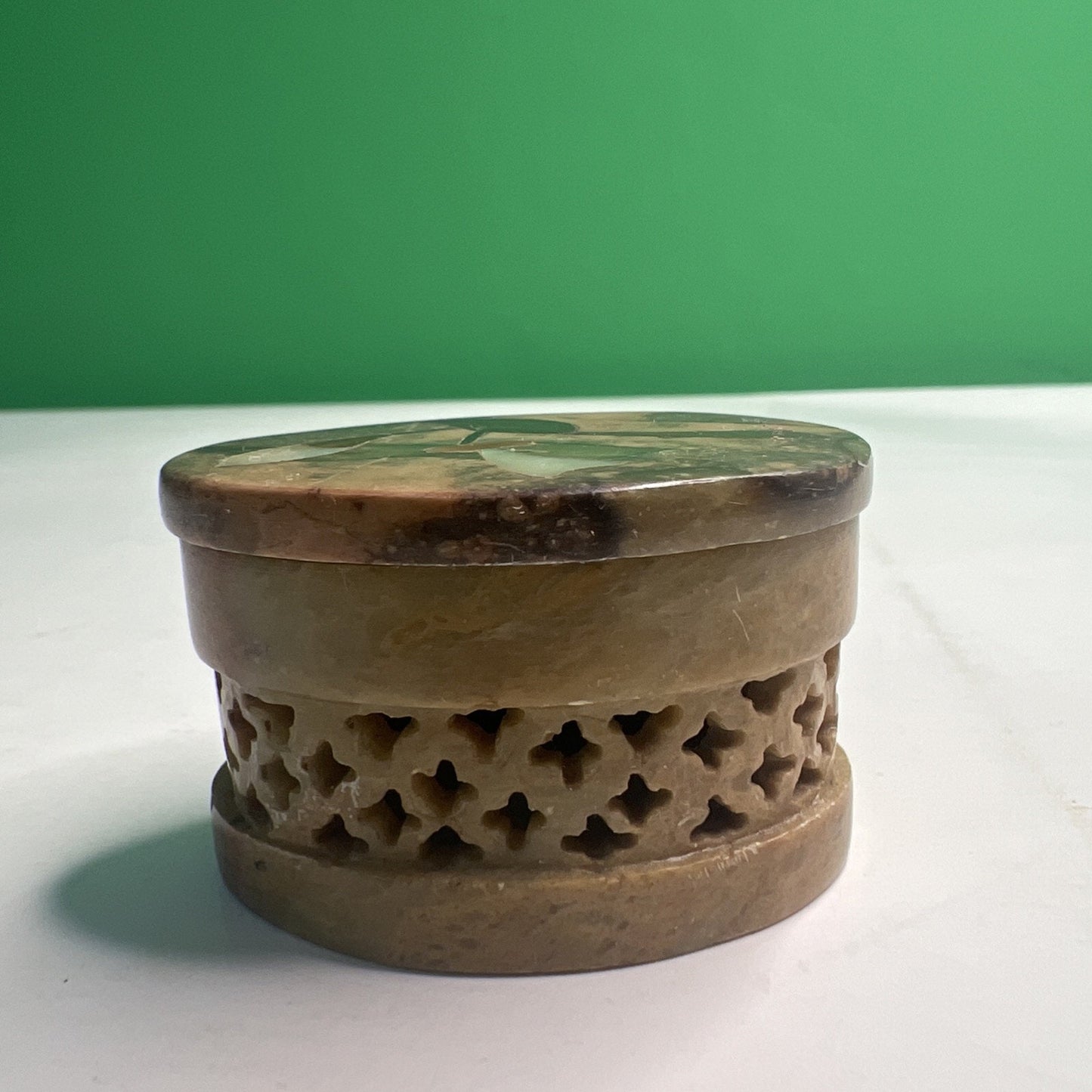 Fetco Carved Soapstone Small Inlaid Oval Box Trinket Vanity Natural Stone Lid