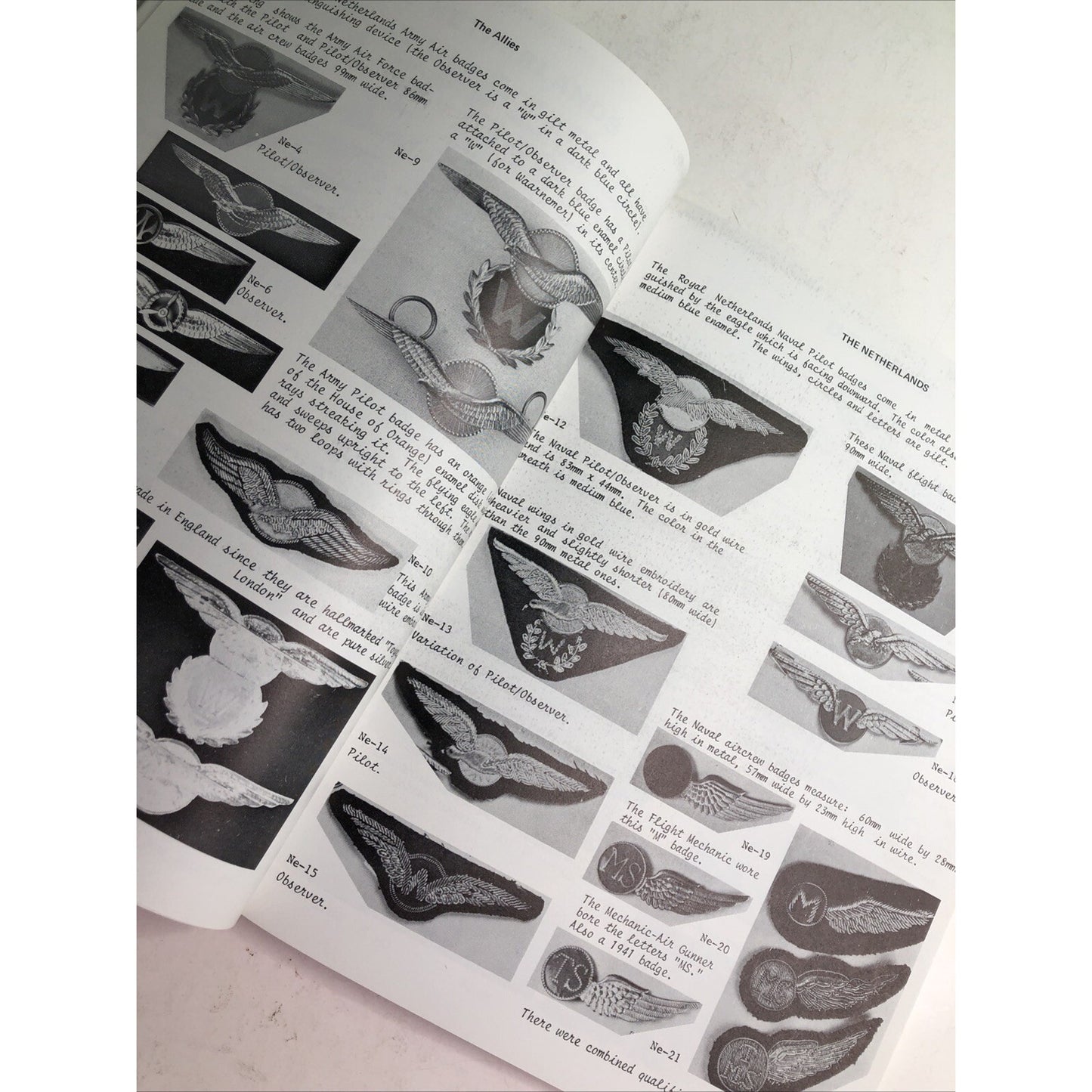 Wings of World War II: Military Flight Qualification Badges of the Second Worl..