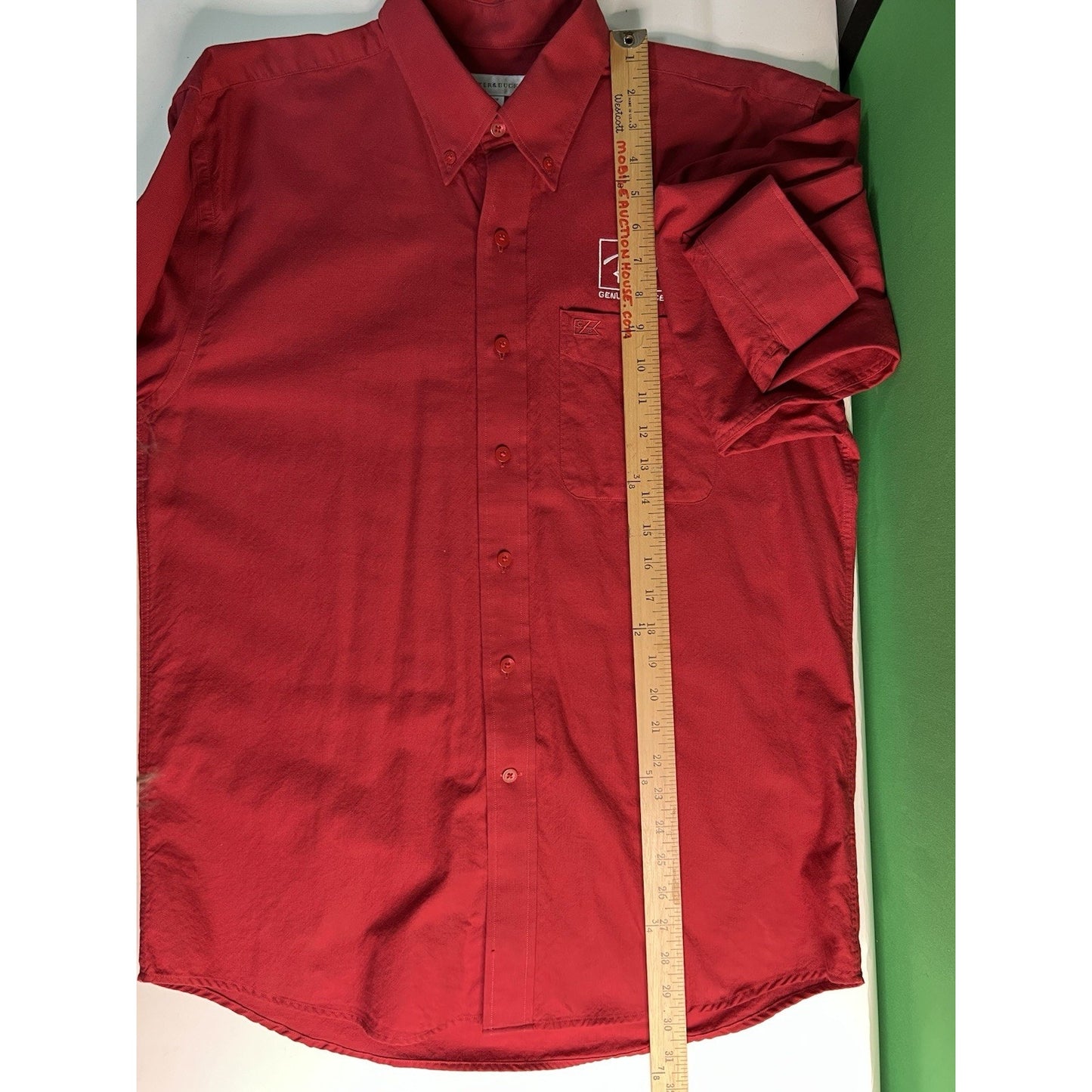 Ray-Ban Genuine Since 1937 Cutter & Buck Button Down Red Shirt Men’s Medium