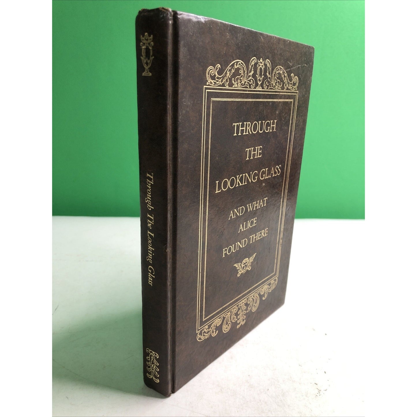 Through the Looking Glass and What Alice Found There HC Lewis Carroll Illustrate