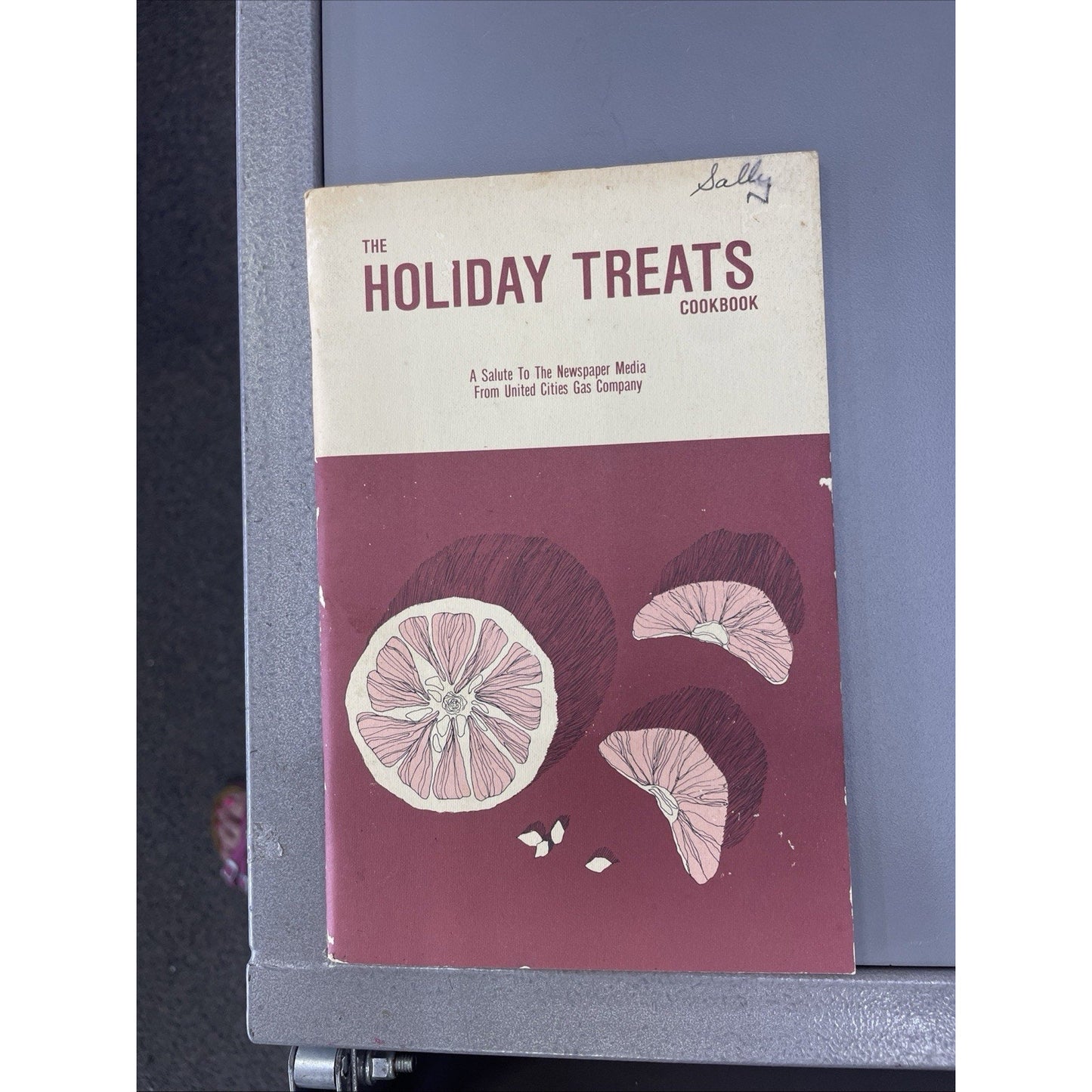 Holiday Treats United Gas Company Vintage Recipes 1986 1987 Salute To Newspapers