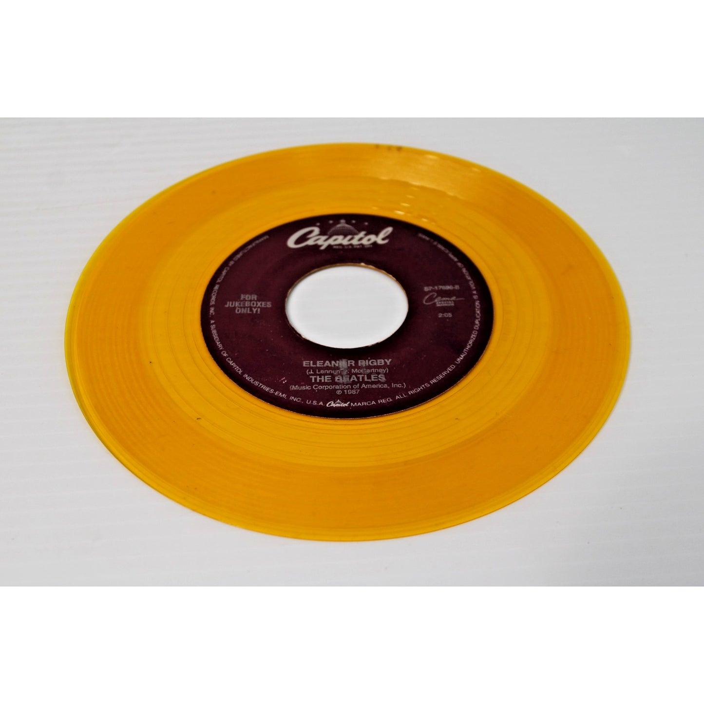 The Beatles-Yellow Submarine/Eleanor Rigby Yellow Vinyl Juke Box Single 45 7"