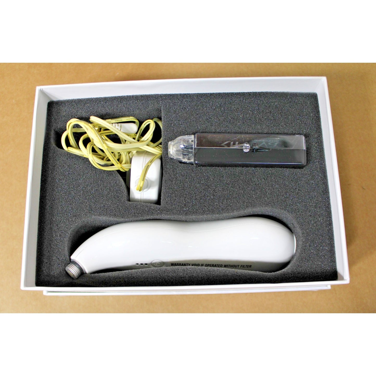 Riiviva Microdermabrasion Tool with 4 Diamond Heads, Charger, Boxed