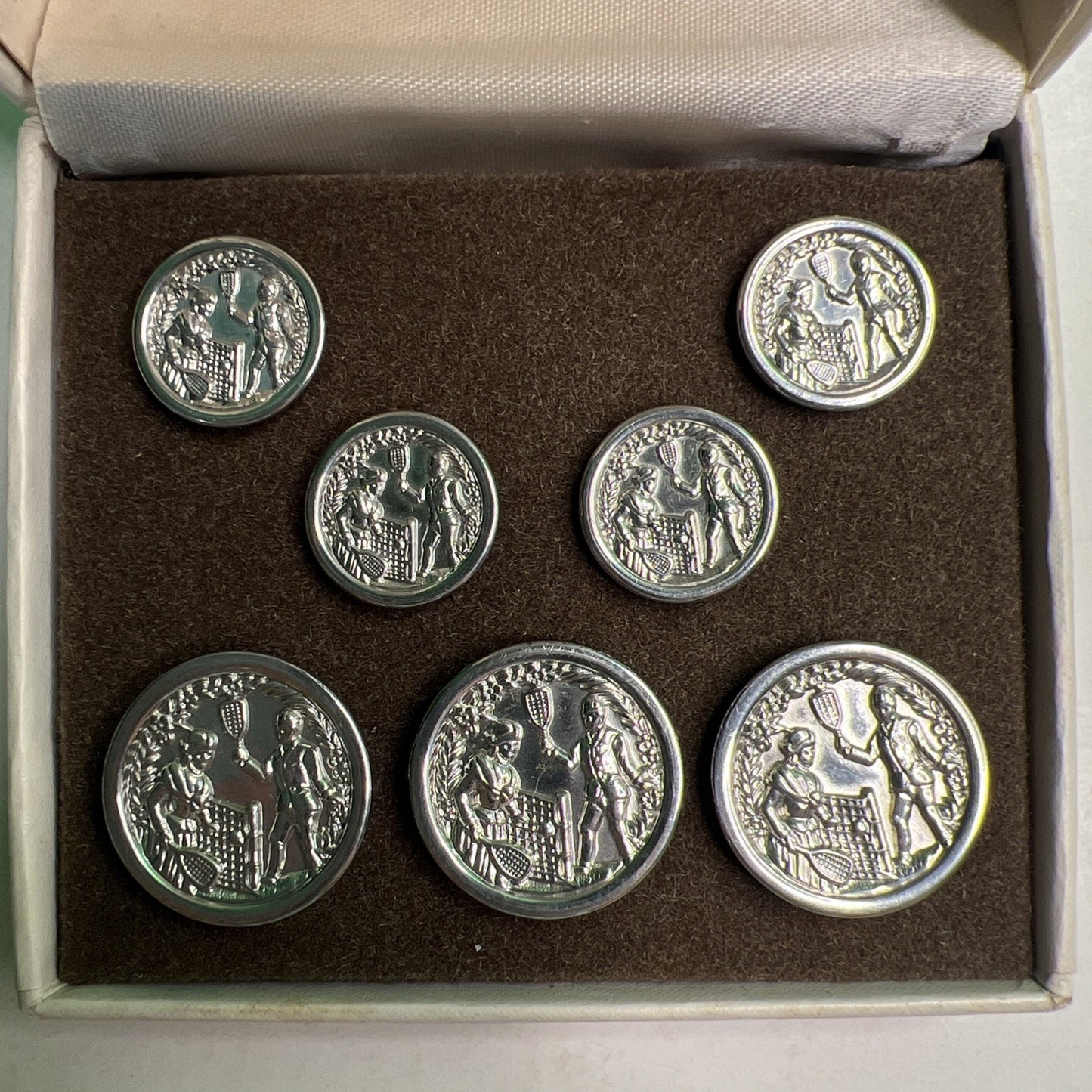 Stieff Smithsonian Series 7 Piece Boxed Set Silver Pewter Buttons Badminton