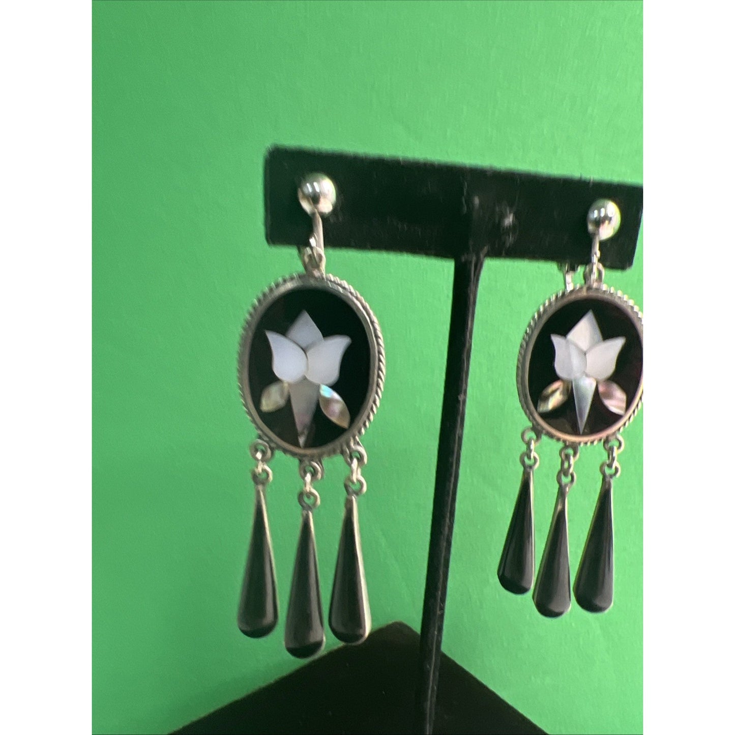 Vintage Mexico Sterling Silver Onyx & Mother of Pearl Inlay Clip On Earrings