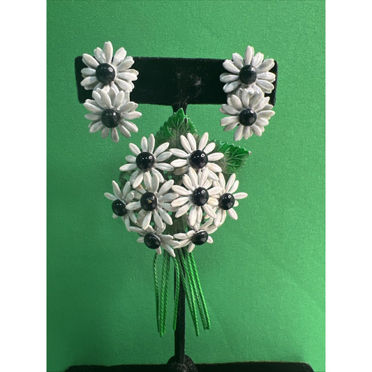 Mid-Century MCM Enamel Daisy Flower Brooch Pin & Clip Earrings Set Vintage