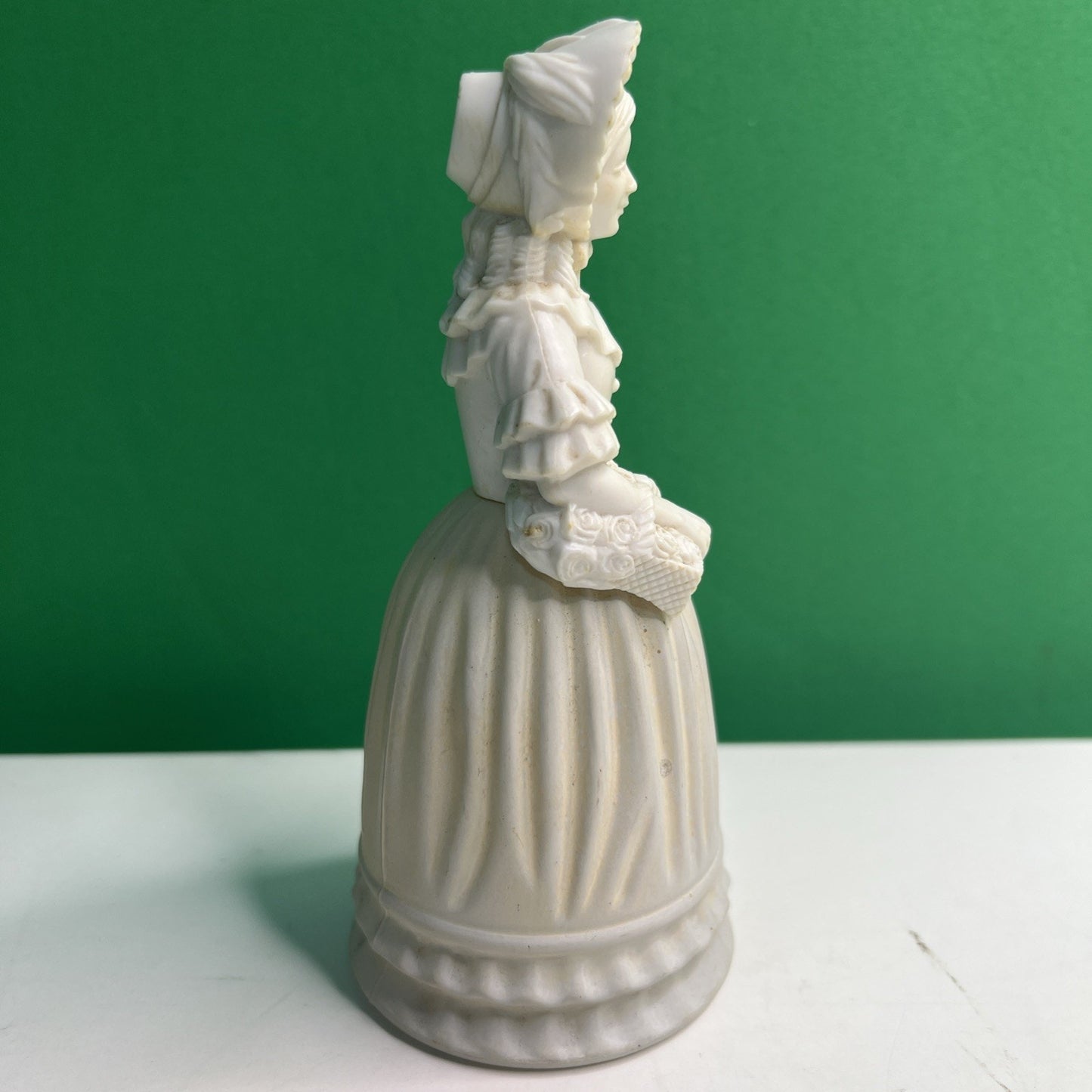 Vintage Avon 1971 Victorian Fashion Figurine Brocade Cologne Full No Box