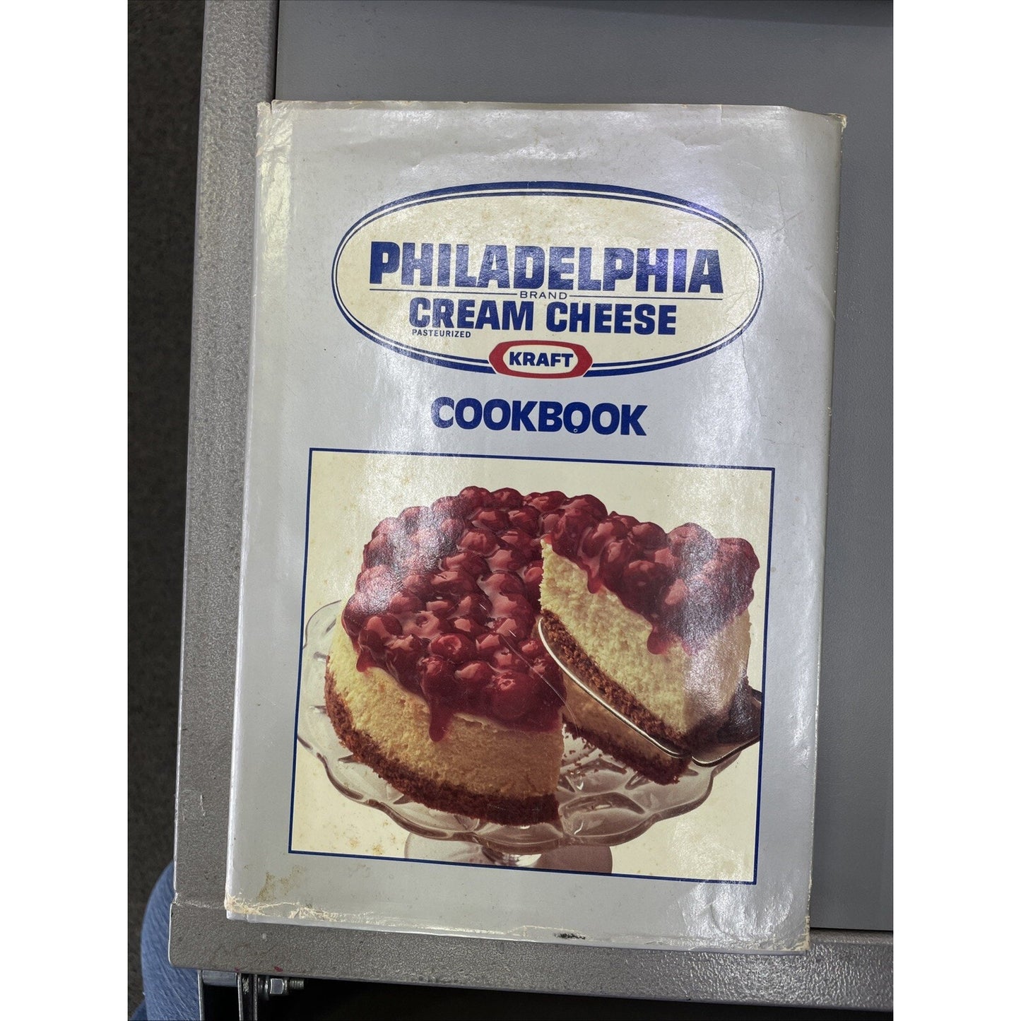 Kraft Philadelphia Brand Cream Cheese Cookbook Recipe Meals Desserts 1988 HC DJ