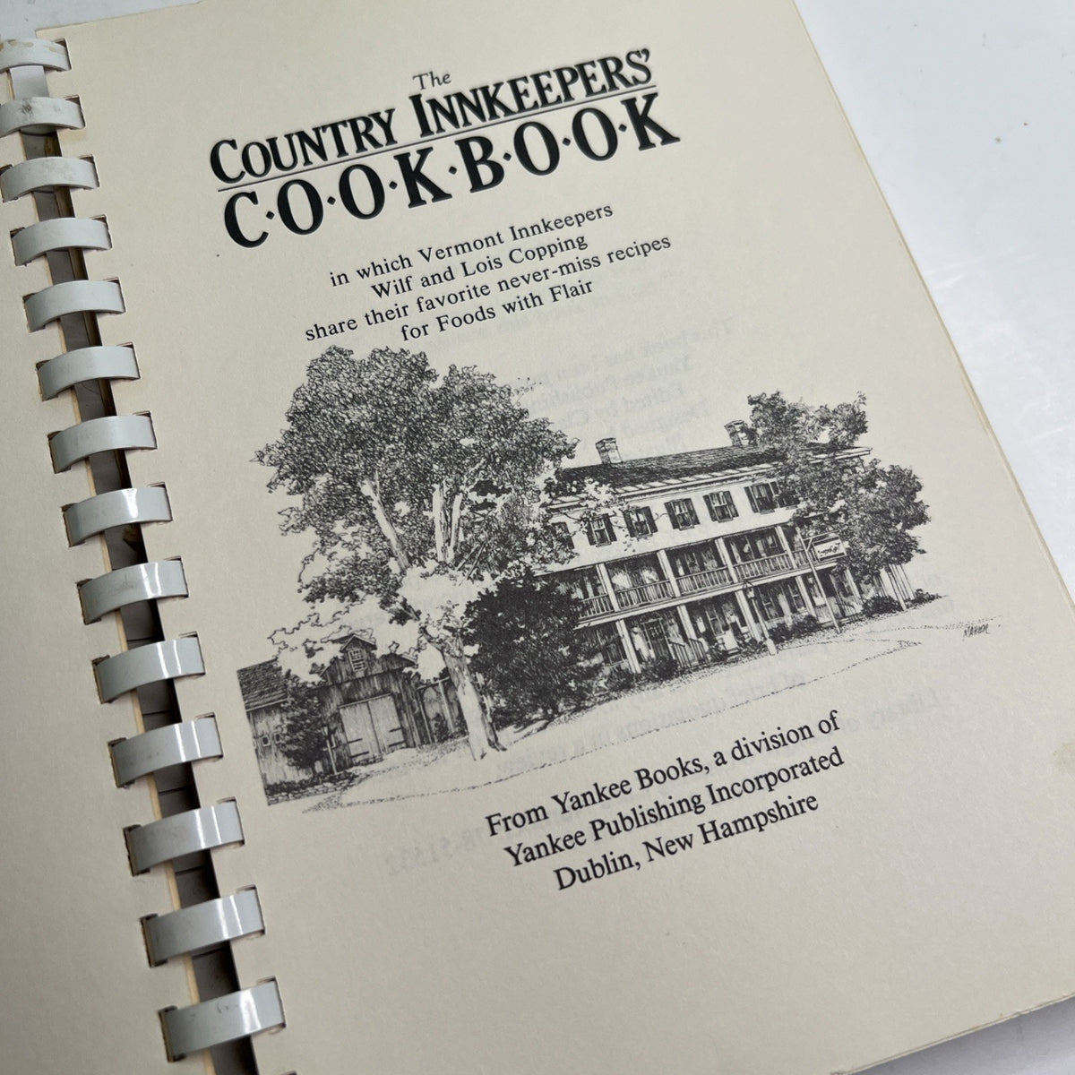 Country Innkeepers Cookbook Wilf & Lois Copping Vermont 1978/1984 Recipes 225+