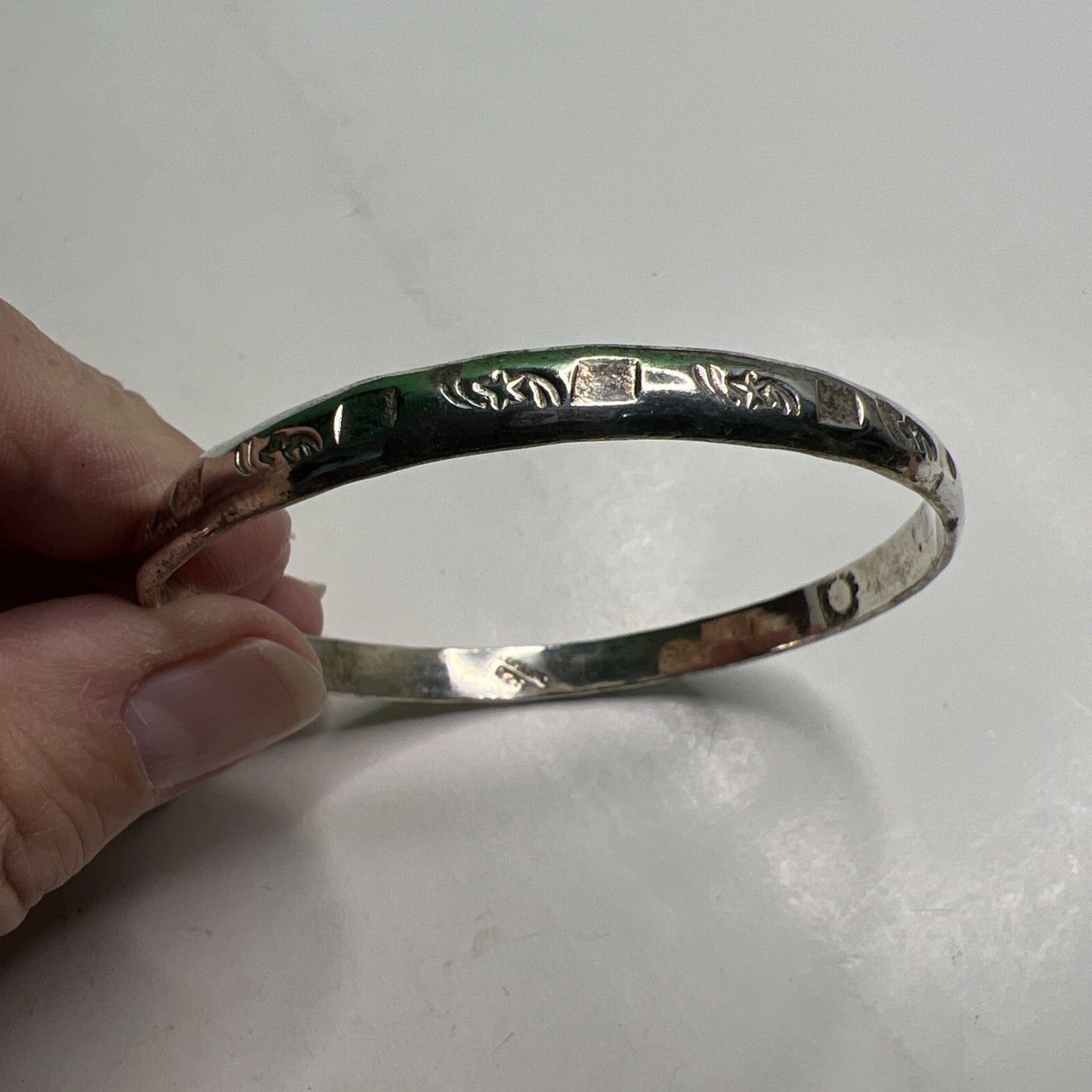 Vintage Taxco Sterling Silver Bangle Bracelet 925 Mexico Hammered Star Motif