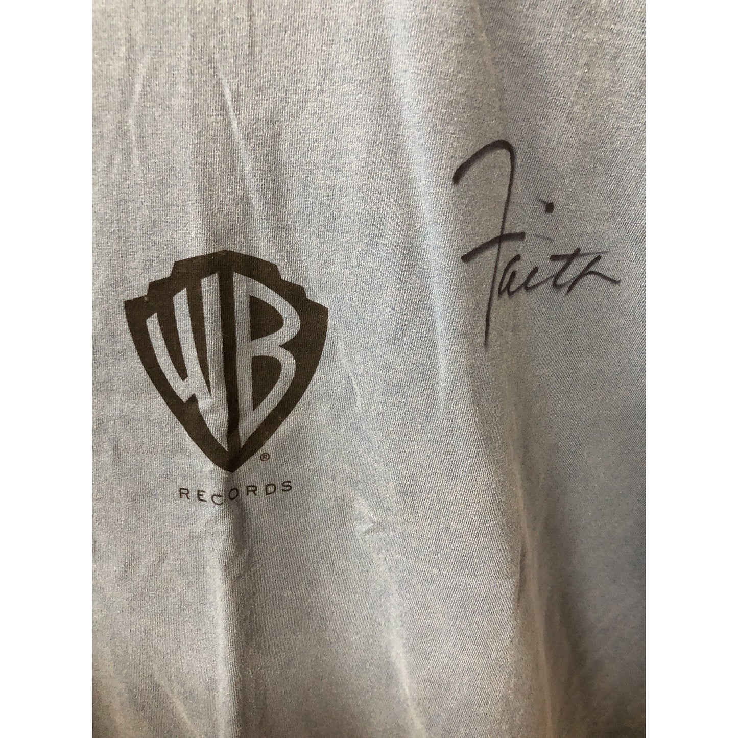 FAITH HILL Signed Autographed TSHIRT Size L WB Warner Brothers Blue Navy Trim