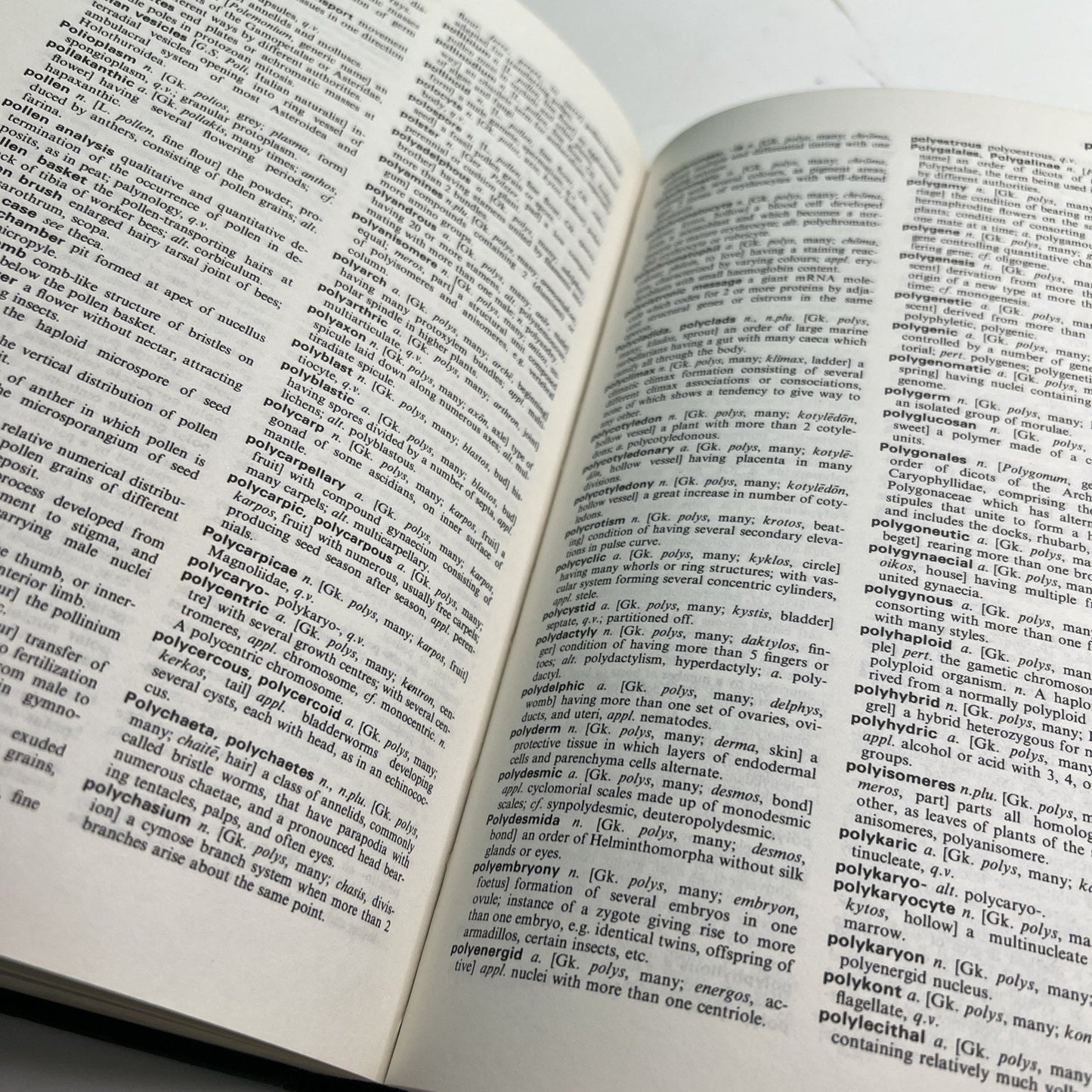 Henderson’s Dictionary of Biological Terms 9th Edition By Sandra Holmes HC 1979