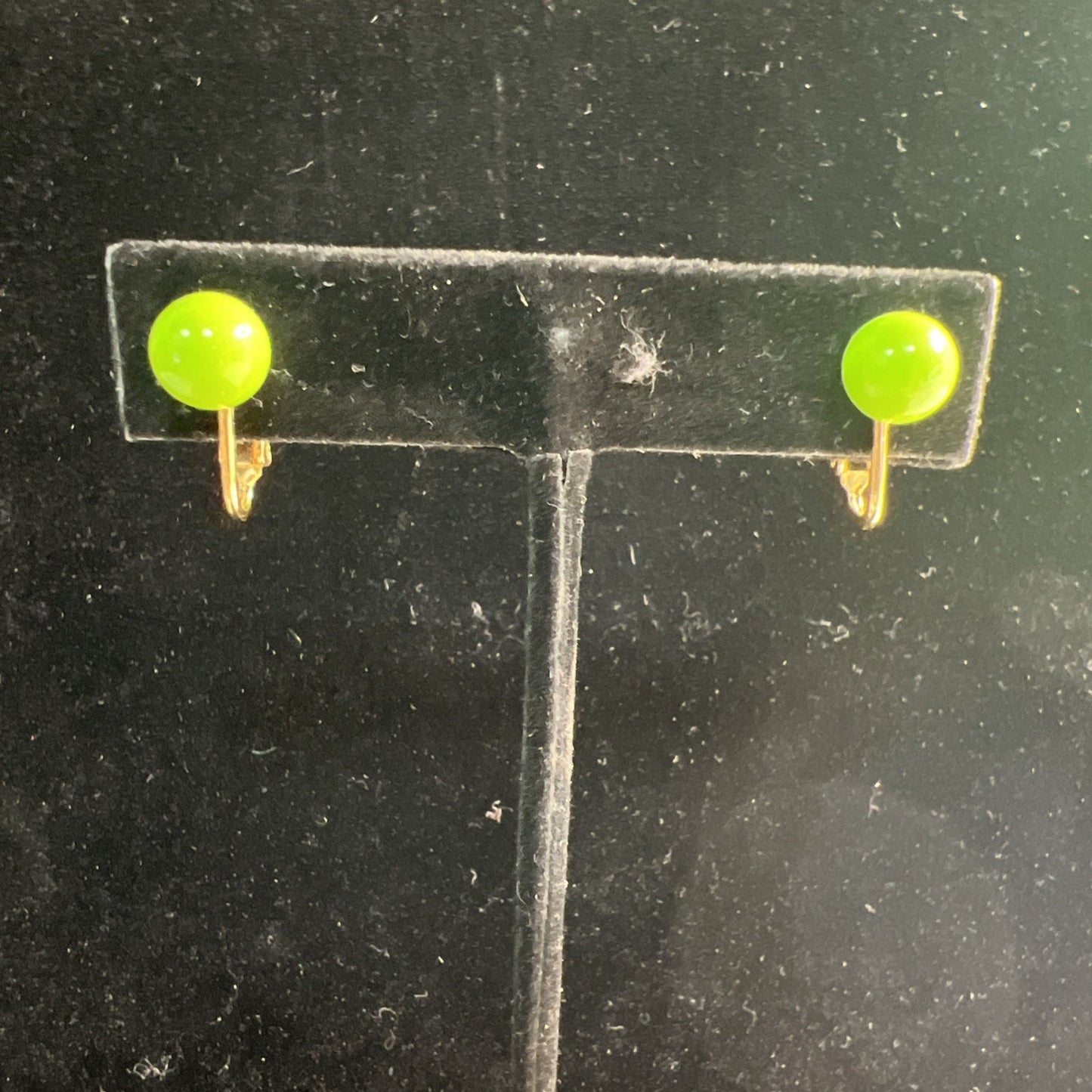 Vintage Chartreuse Green Ball Clip On Earrings Goldtoned Clip-Ease