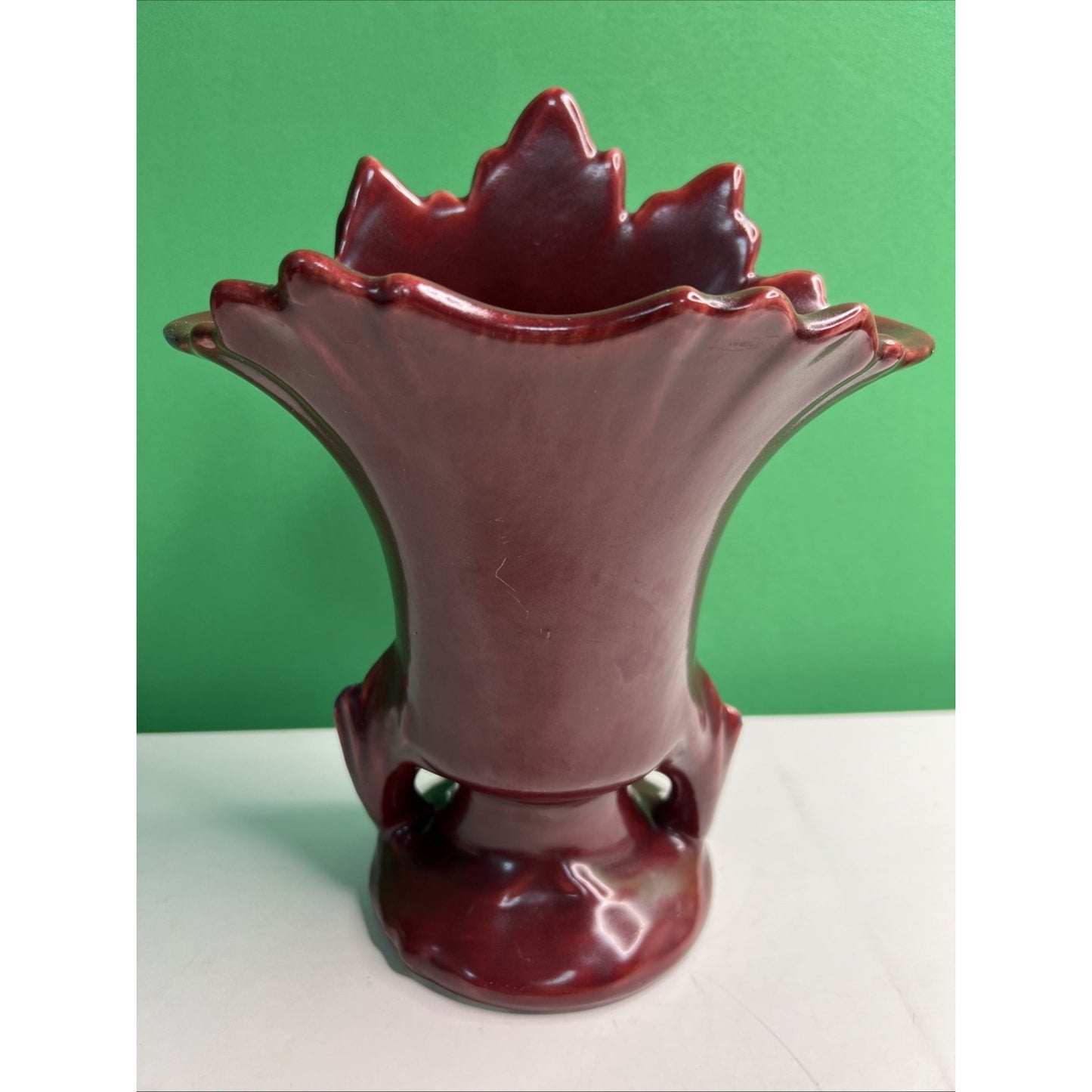 Vintage 1940's Burgundy Maroon Camark Suspended Leaf Design Vase #807 9” Tall