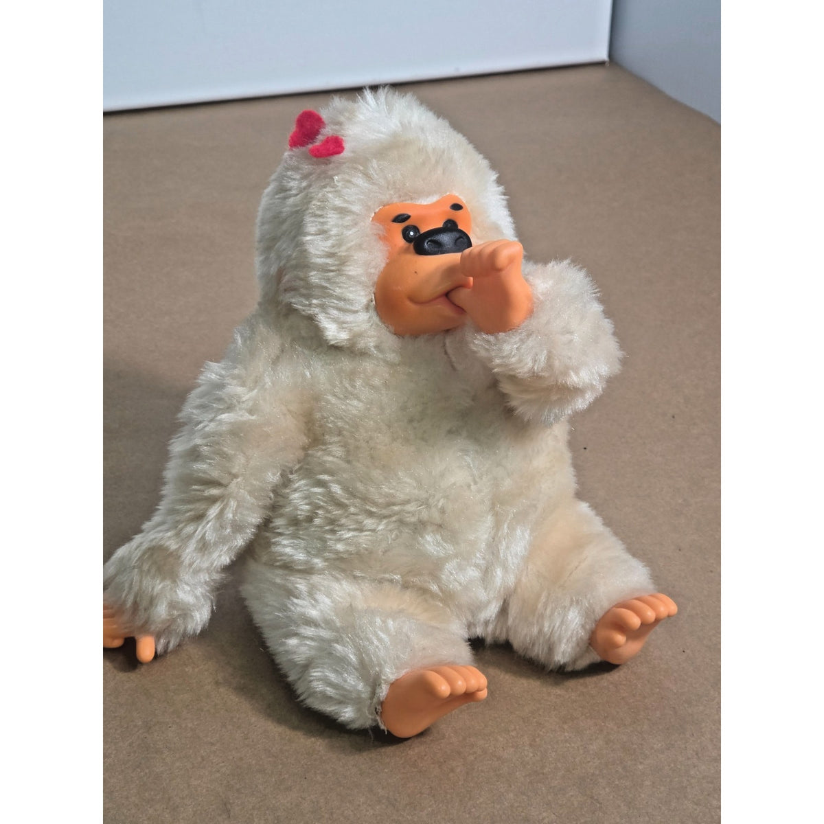 Vintage Russ Berrie White Gonga Gorilla Plush - Rare "Albino" Heart Thumb Sucker