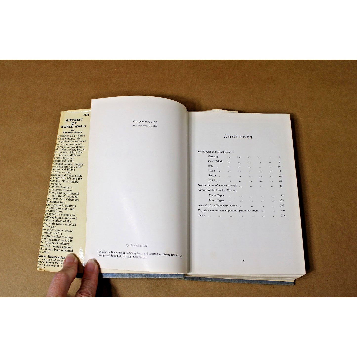 Aircraft of World War II, Kenneth Munson 1962 (1970 Printing) Ian Allan LTD