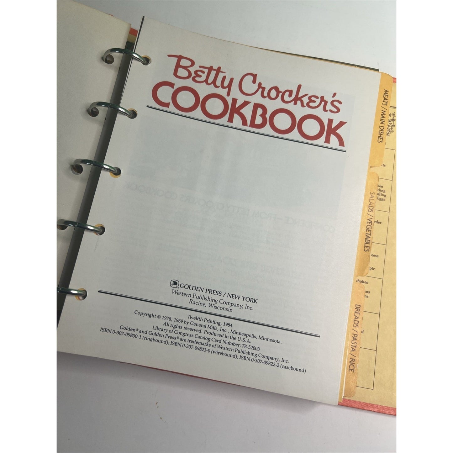 1984 Betty Crockers Hardcover Ring Bound Cookbook
