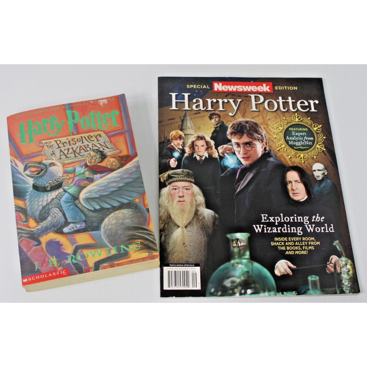 Harry Potter & The Prisoner of Azkaban- Rowling, 2001 Paperback + Bonus Magazine