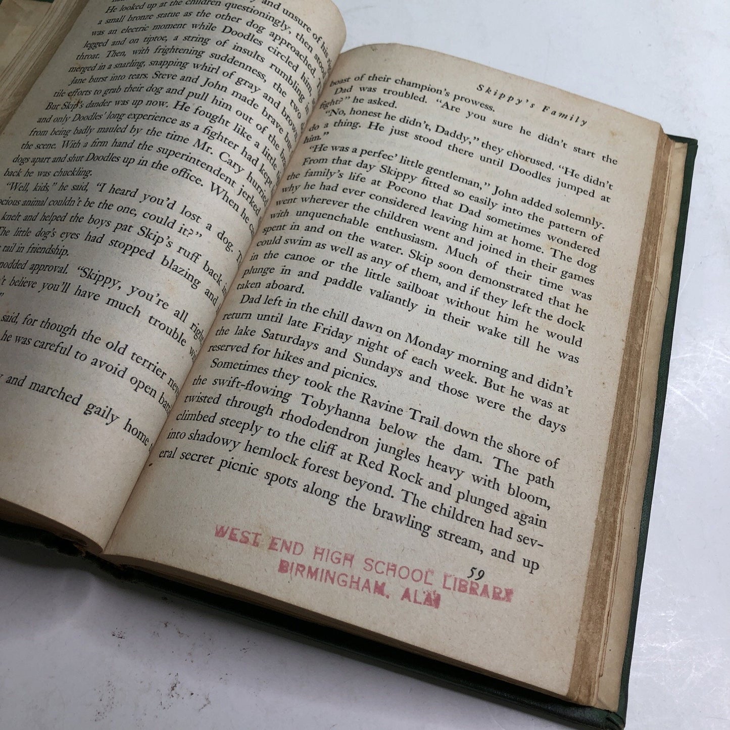 Skippy’s Family *SIGNED* HC by Stephen W. Meader 1945 Illustrated Ex Library