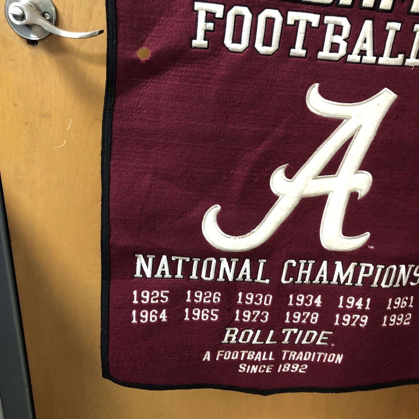 VINTAGE University Of Alabama Football National Champions Wool Banner 36”x23”