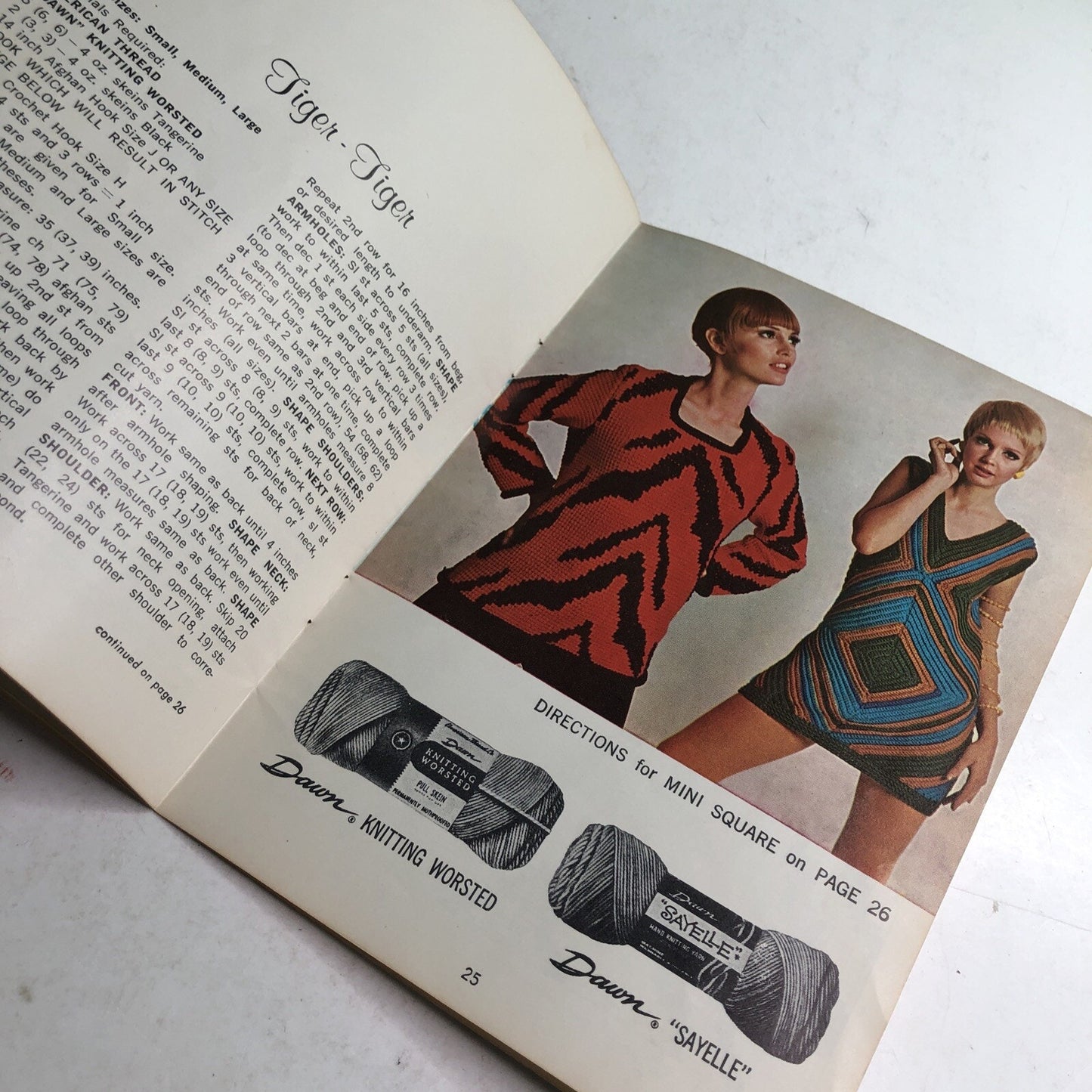 Vintage "Let's Crochet" Beginner’s Stitches Star Book No.209 Paperback 35 Pages