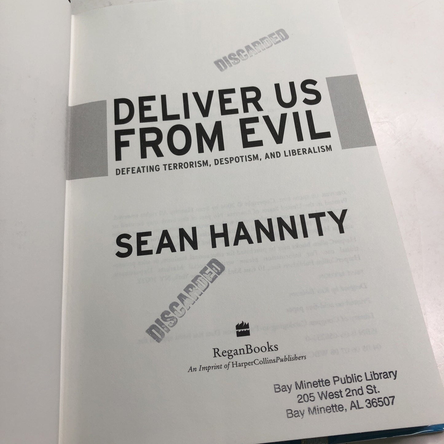 Sean Hannity Deliver Us From Evil 2004 HC DJ 1ST EDITION EX LIBRARY