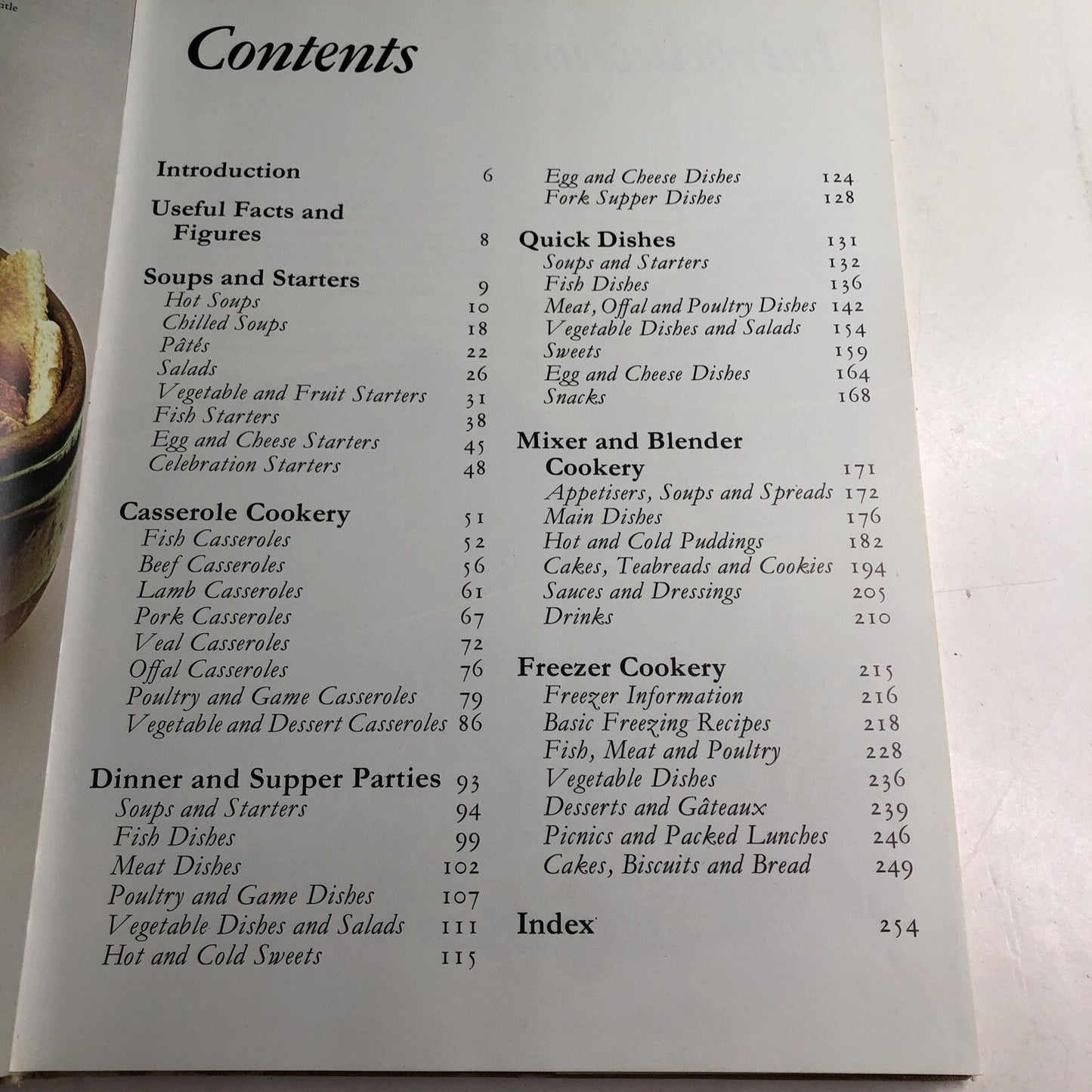 Vintage 1980 FAMILY COOKBOOK TREASURY Recipes