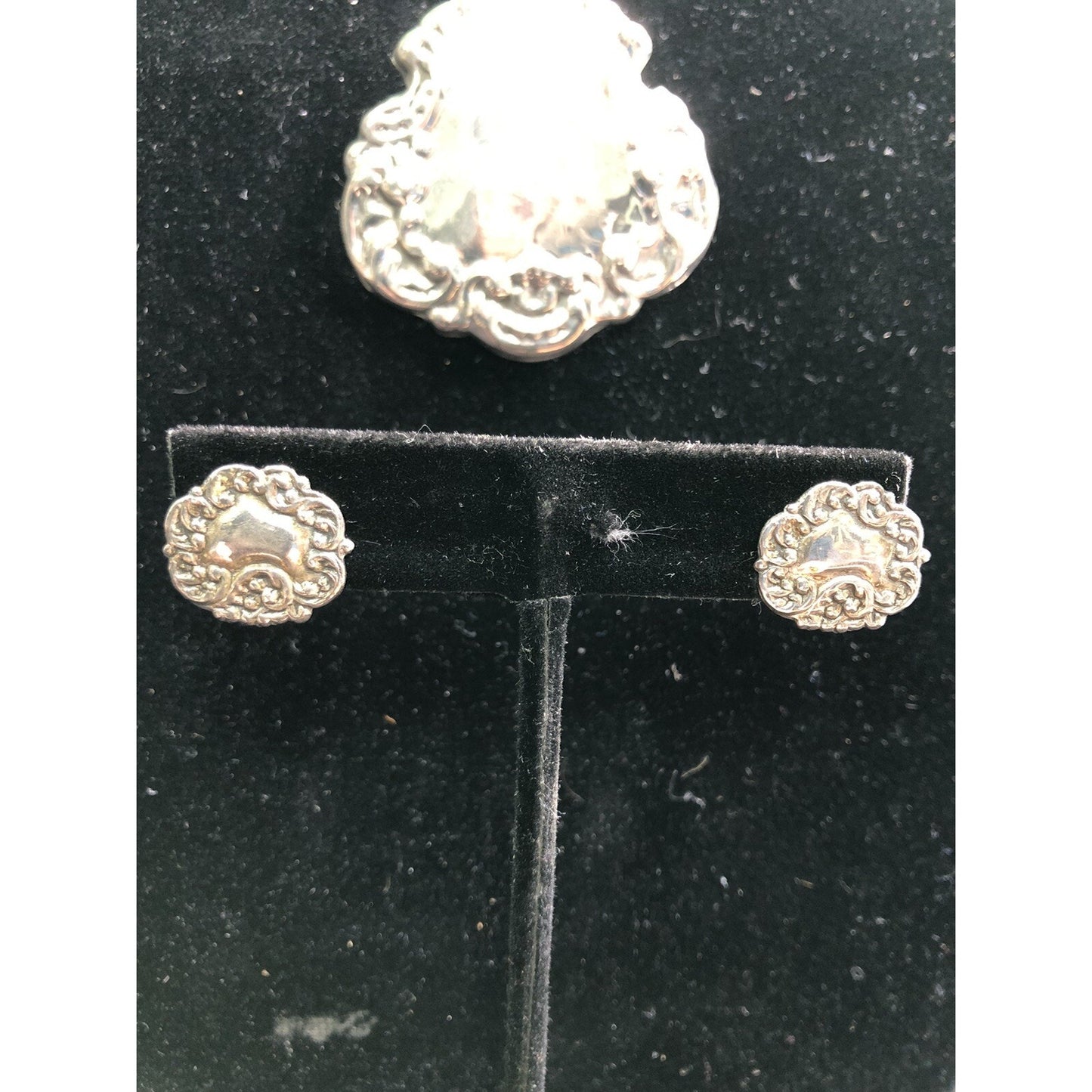 Vintage Sterling Silver 925 Repousse’ Shield Tag Pendant & Earrings Set Mexico