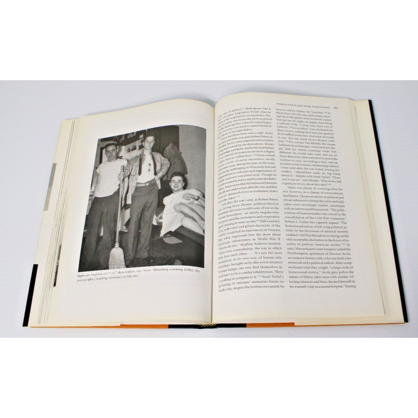 Picturing Men: A Century of Male Relationships in Everyday American Photography