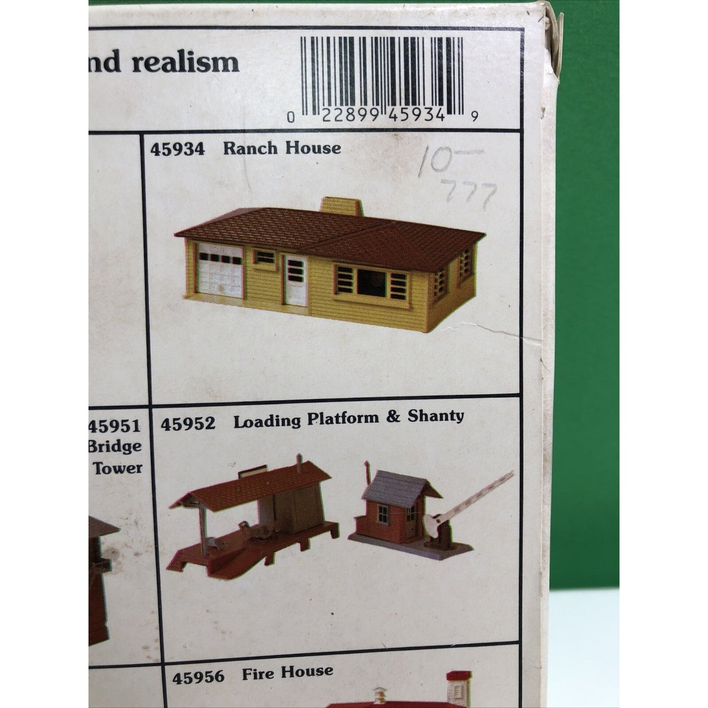 Bachmann Plasticville O Scale #1934 Ranch House Snap Fit Kit Train Lionel
