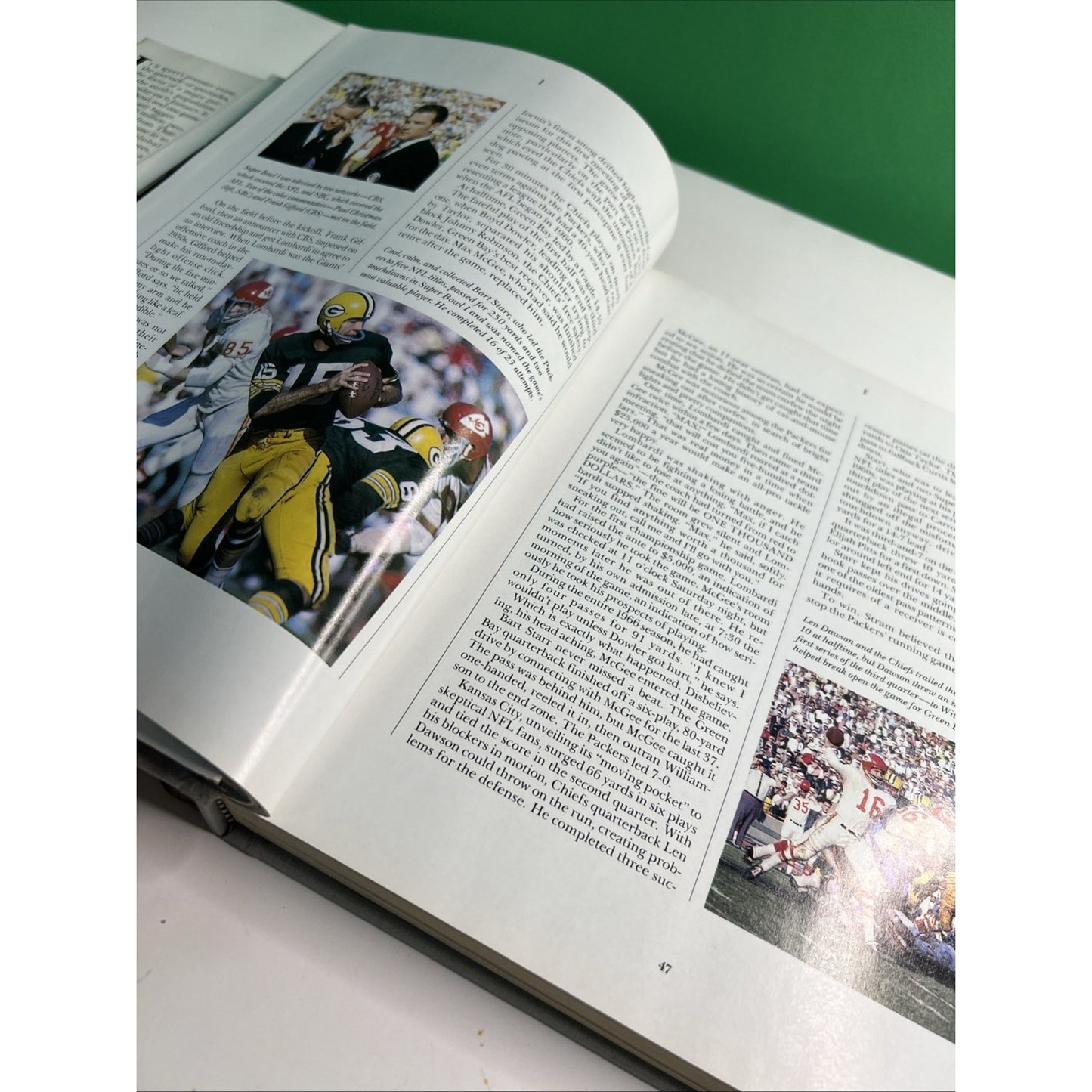 THE SUPER BOWL America’s Greatest Game Book Foreword by Pete Rozelle 1990