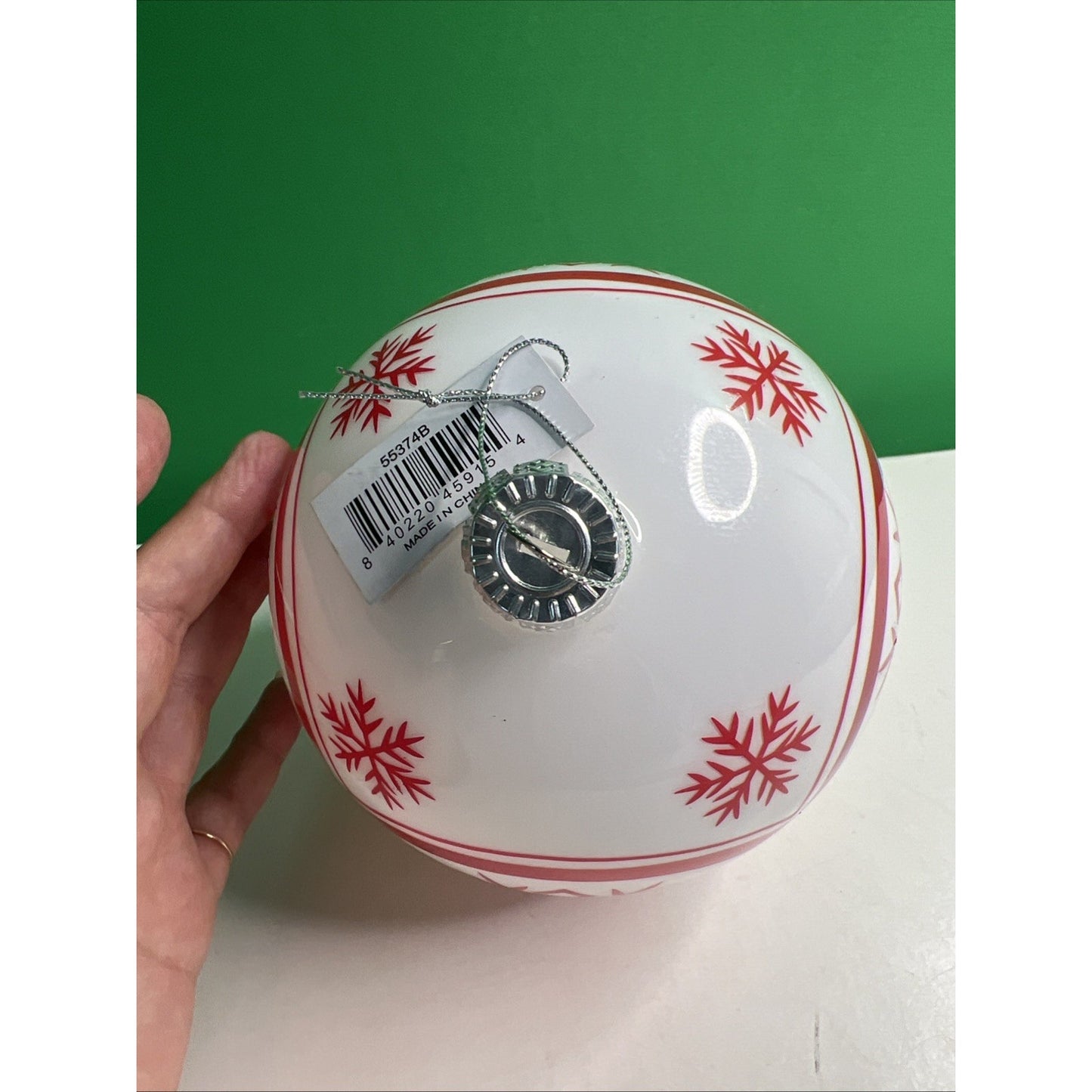 5.25 INCH WHITE W/RED SNOWFLAKE GLASS ROUND ORNAMENT