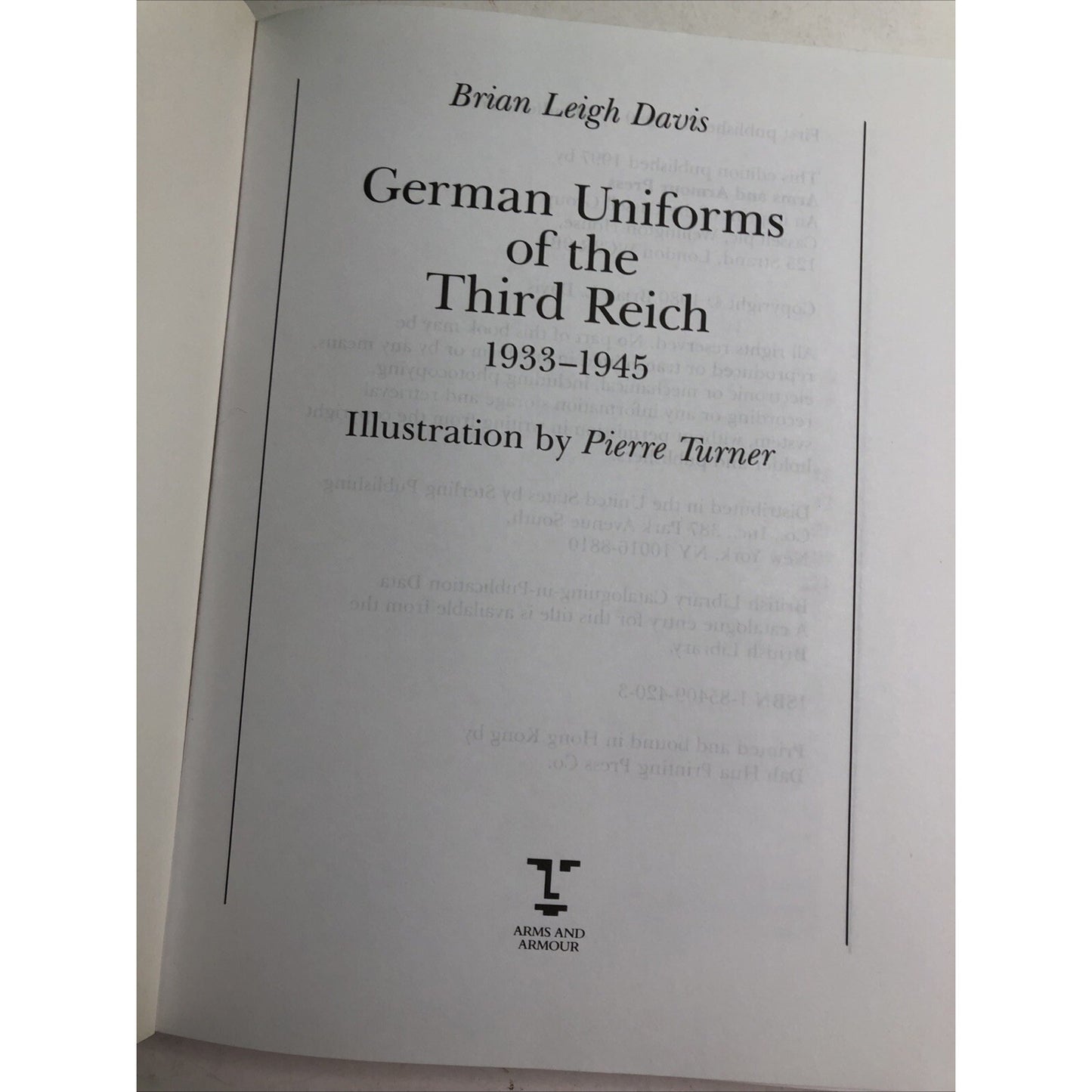 German Uniforms of The Third Reich 1933-1945 Brian Davis Pierre Turner 1997 PB