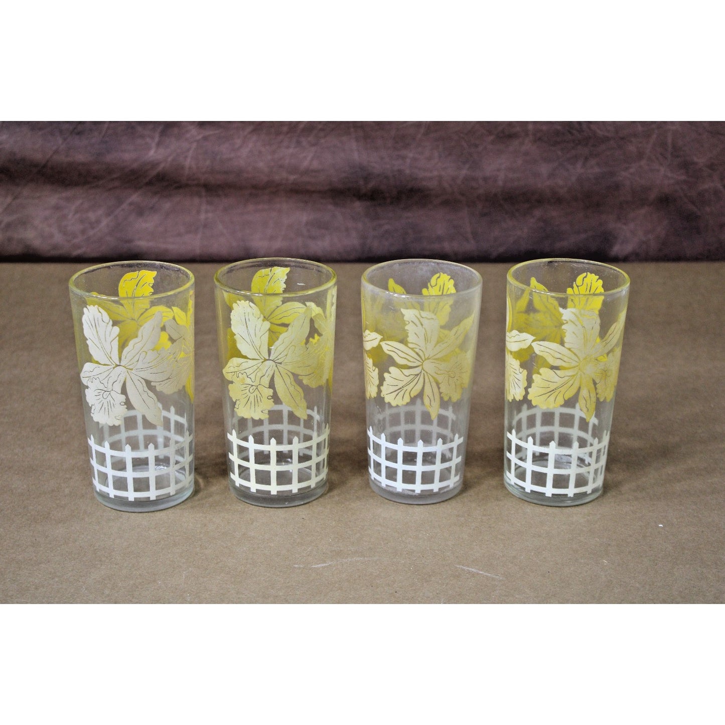 Vintage WWII-era Drinking Glasses, Yellow White Daffodils, Set of 4, 5"H