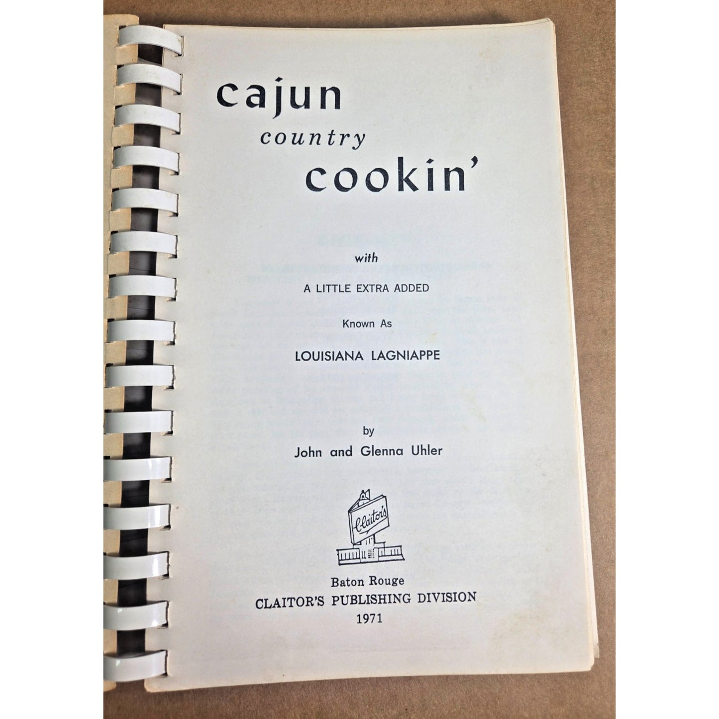 Vintage Louisiana Cajun Country Cookin' John & Glenna Uhler, 1971 Baton Rouge LA