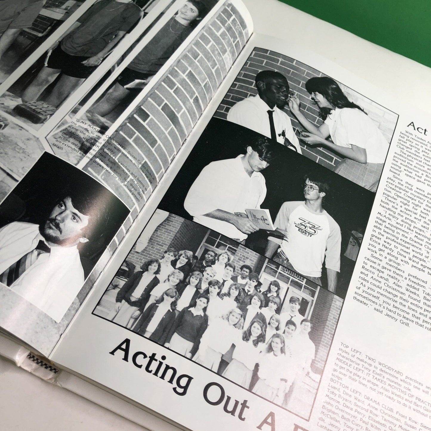 1985 - 1986 McGill Toolen High School Yearbook VESPIDAE Mobile Alabama AL
