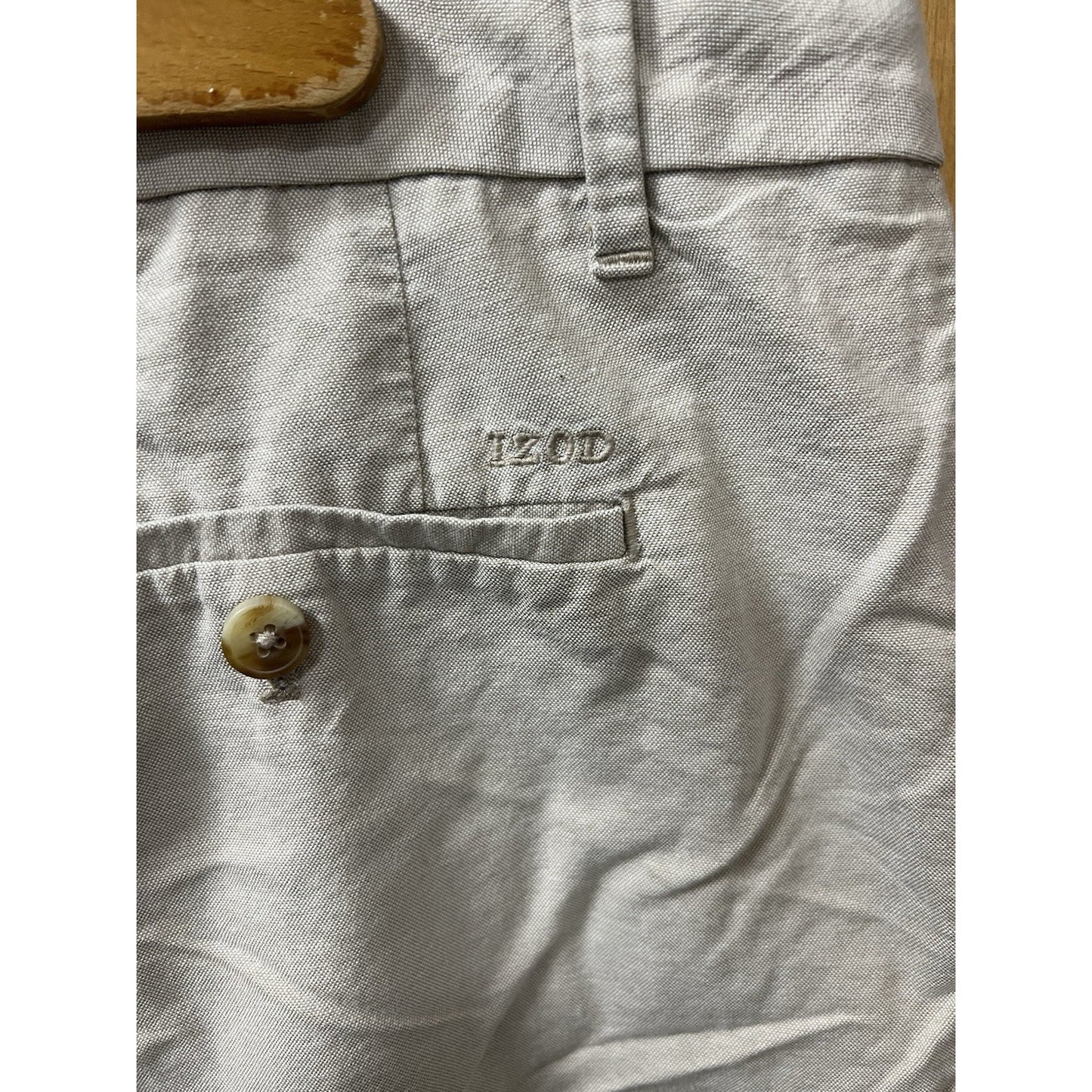 IZOD Men’s 100% Cotton Shorts Size 36 Waist 9” Inseam Classic Khaki Color