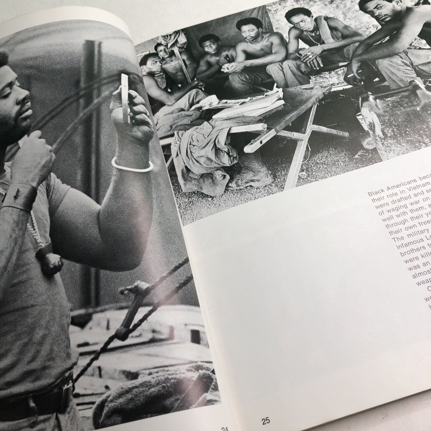 The Vietnam Photo Book by Mark Jury 1971 Paperback 1st Edition RARE
