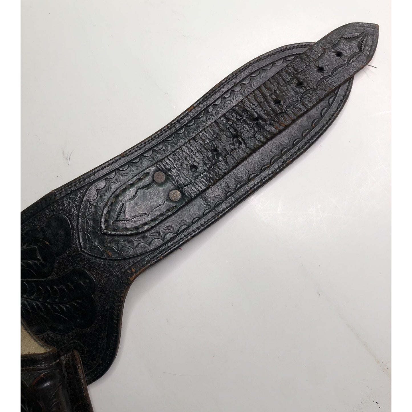 Vintage Western Tooled Leather GUN BELT & HOLSTER 12 Bullet Holders Pistol Draw