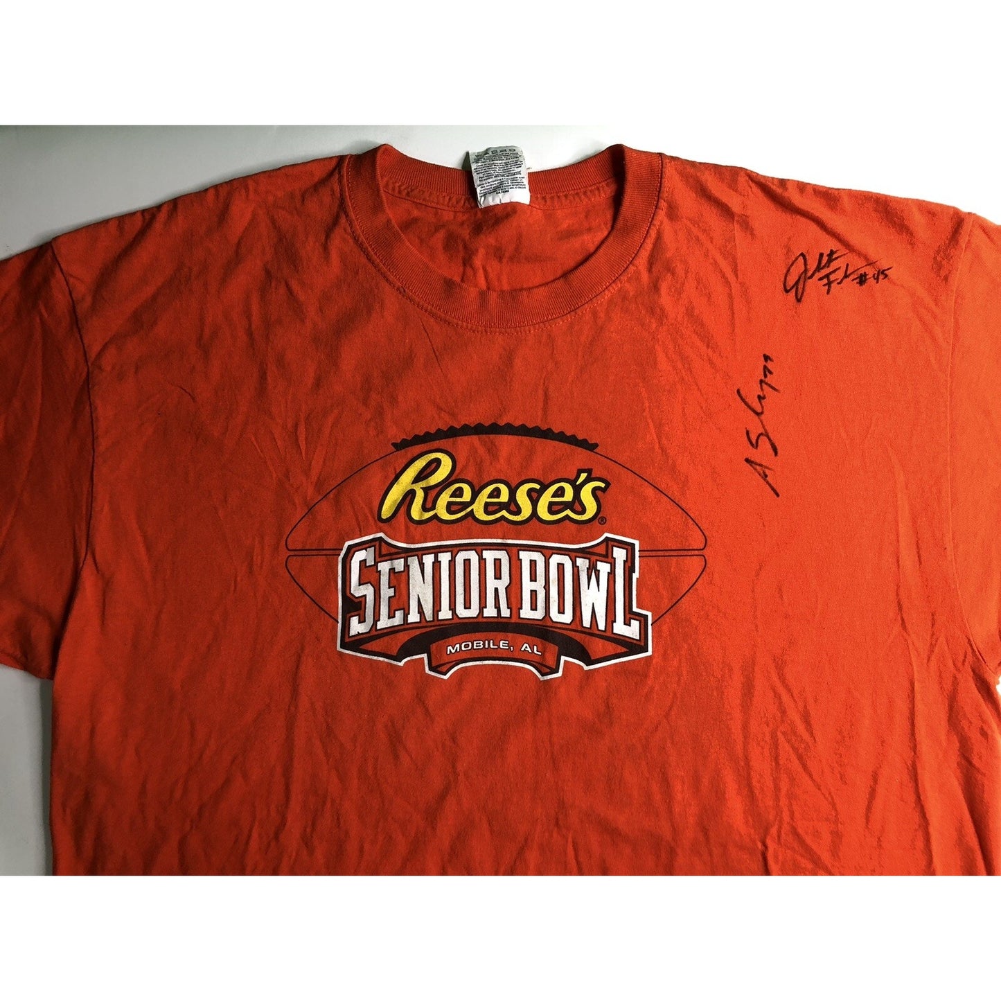 Player Signed Reese’s Senior Bowl Tshirt XL Two Signatures Shirt Mobile Alabama